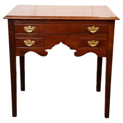 Lowboy in mogano del XIX secolo