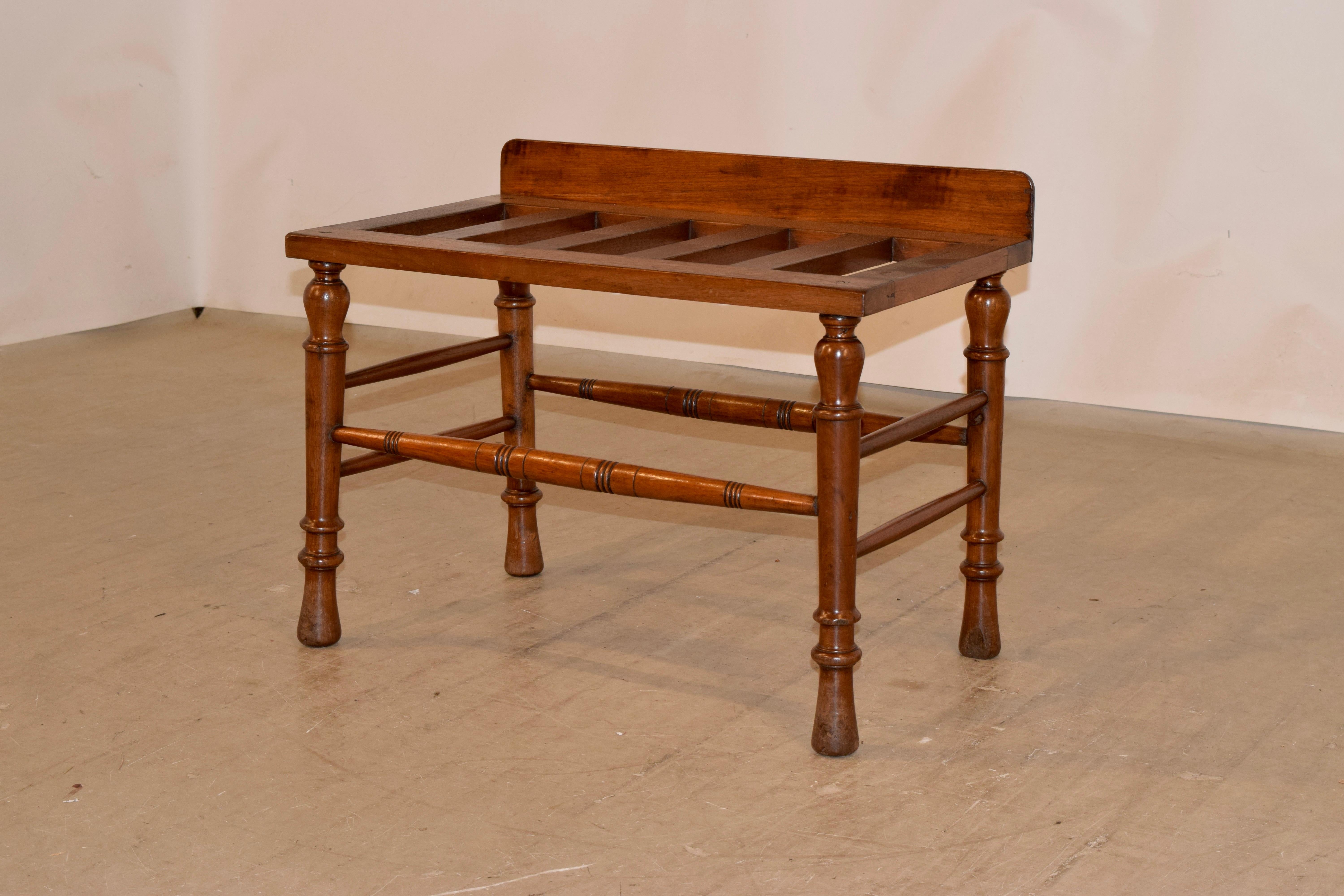 English 19th Century Mahogany Luggage Stand For Sale