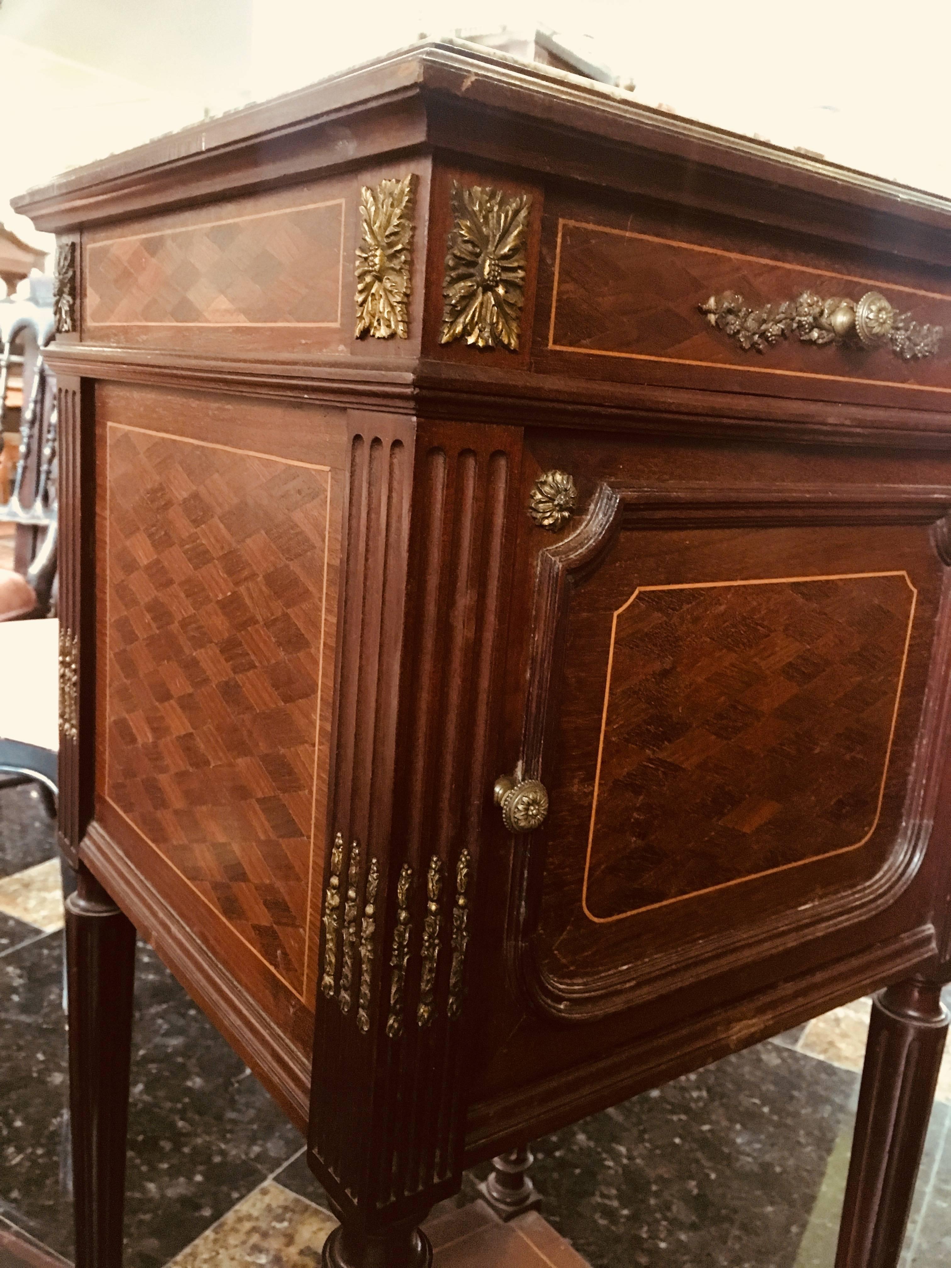 French 19th Century Mahogany Marble-Top Nightstand with Bronze Decoration For Sale
