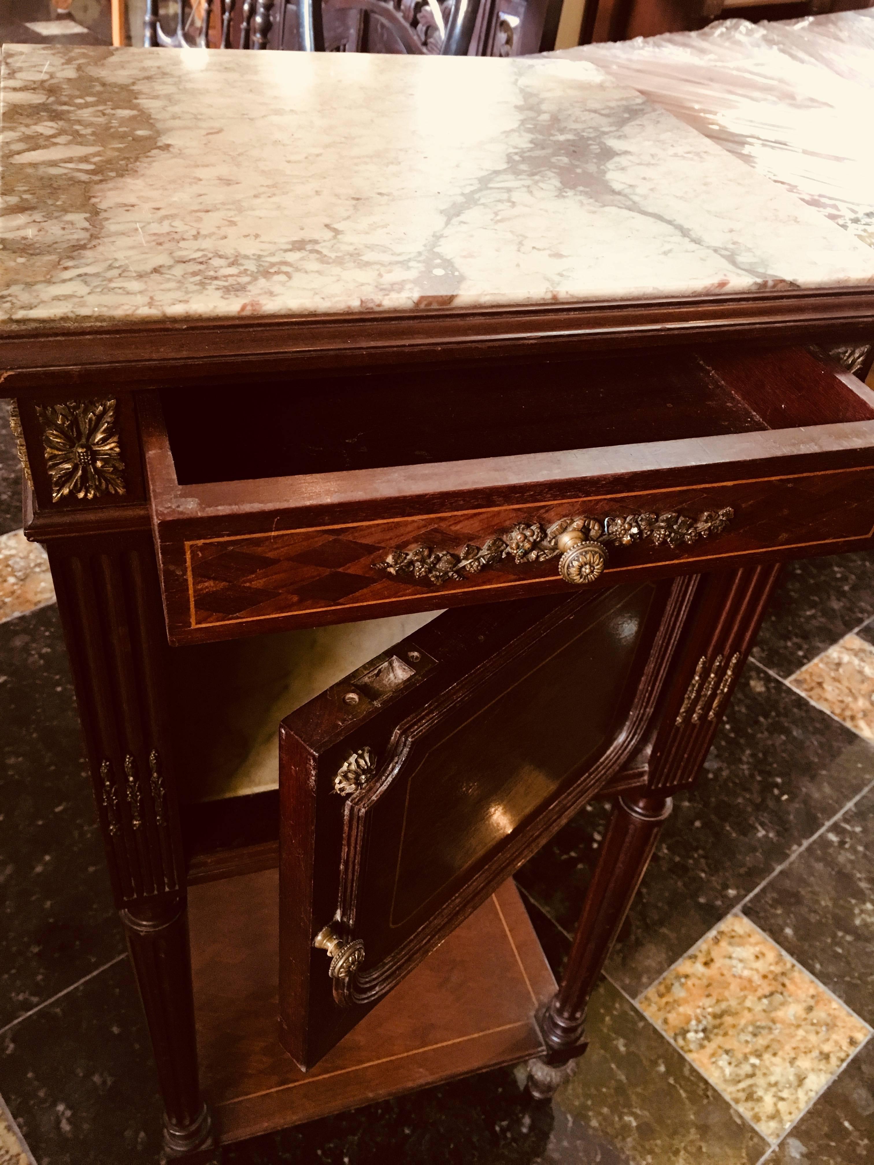 19th Century Mahogany Marble-Top Nightstand with Bronze Decoration In Good Condition For Sale In Sofia, BG