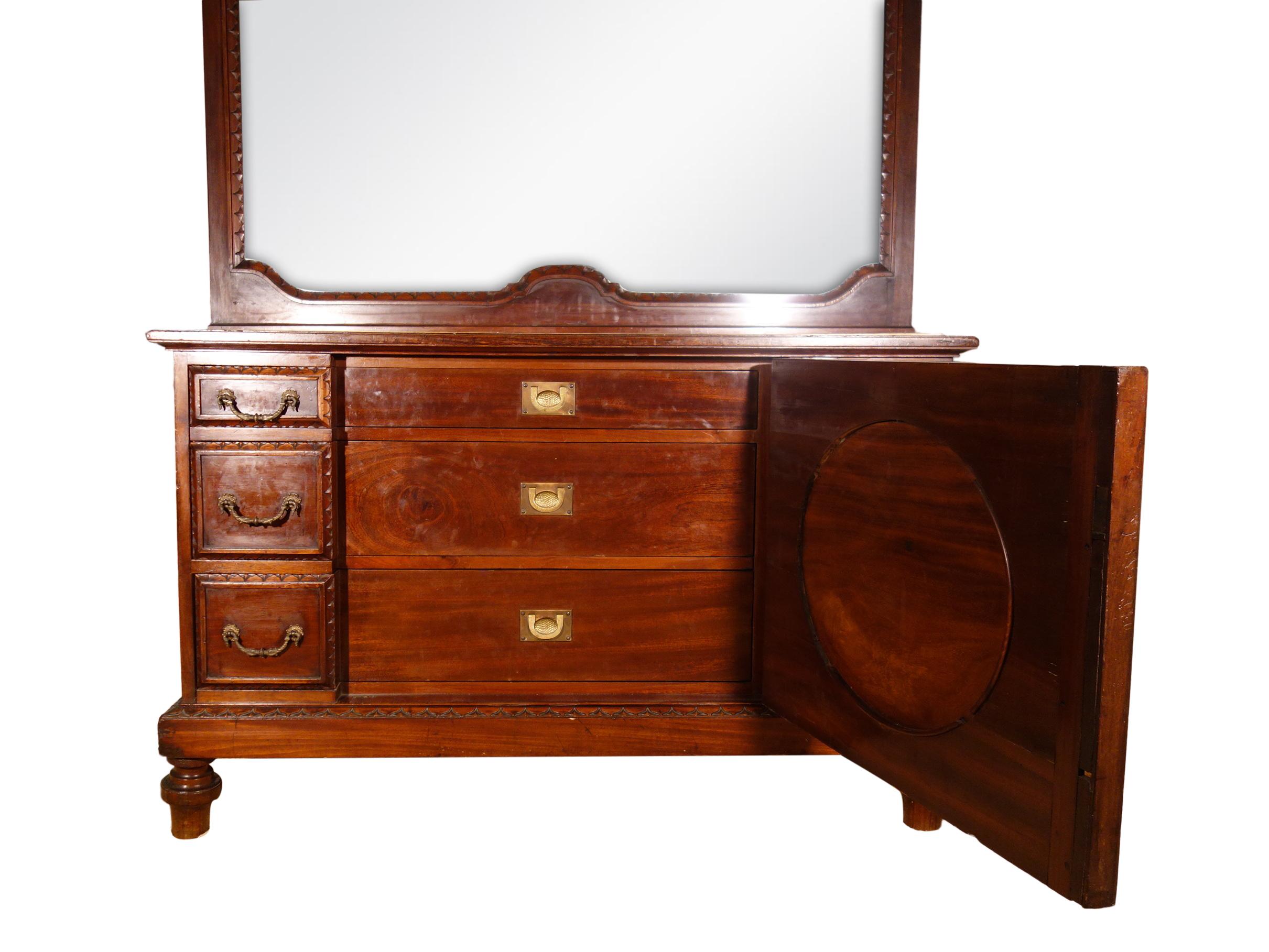 Italian 19th Century Mahogany & Marquetry Dresser with Medallion of Giovanni Maffezzoli For Sale