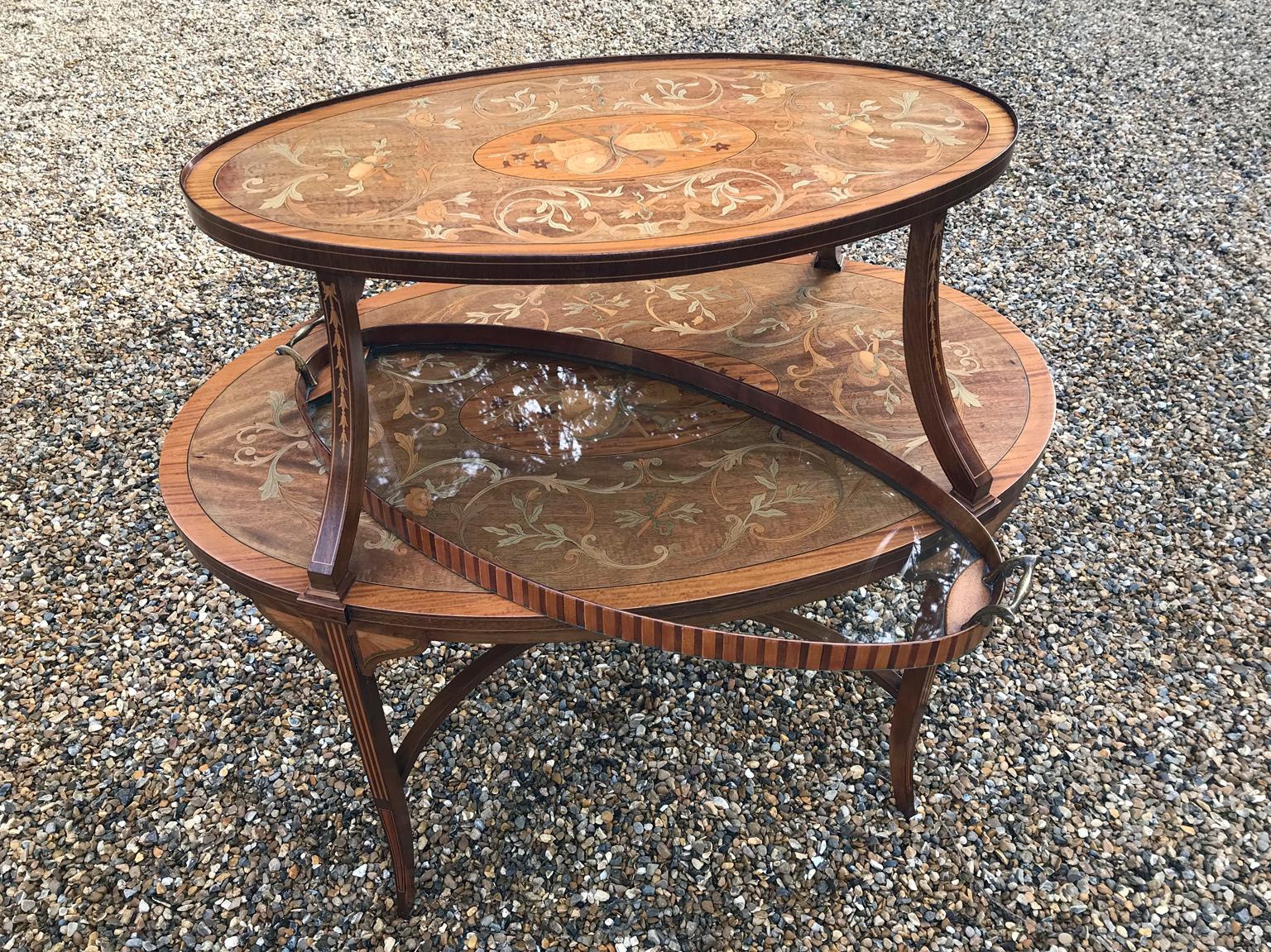 Hand-Crafted 19th Century Mahogany Marquetry Tier Tray Table by S & H Jewell, London For Sale