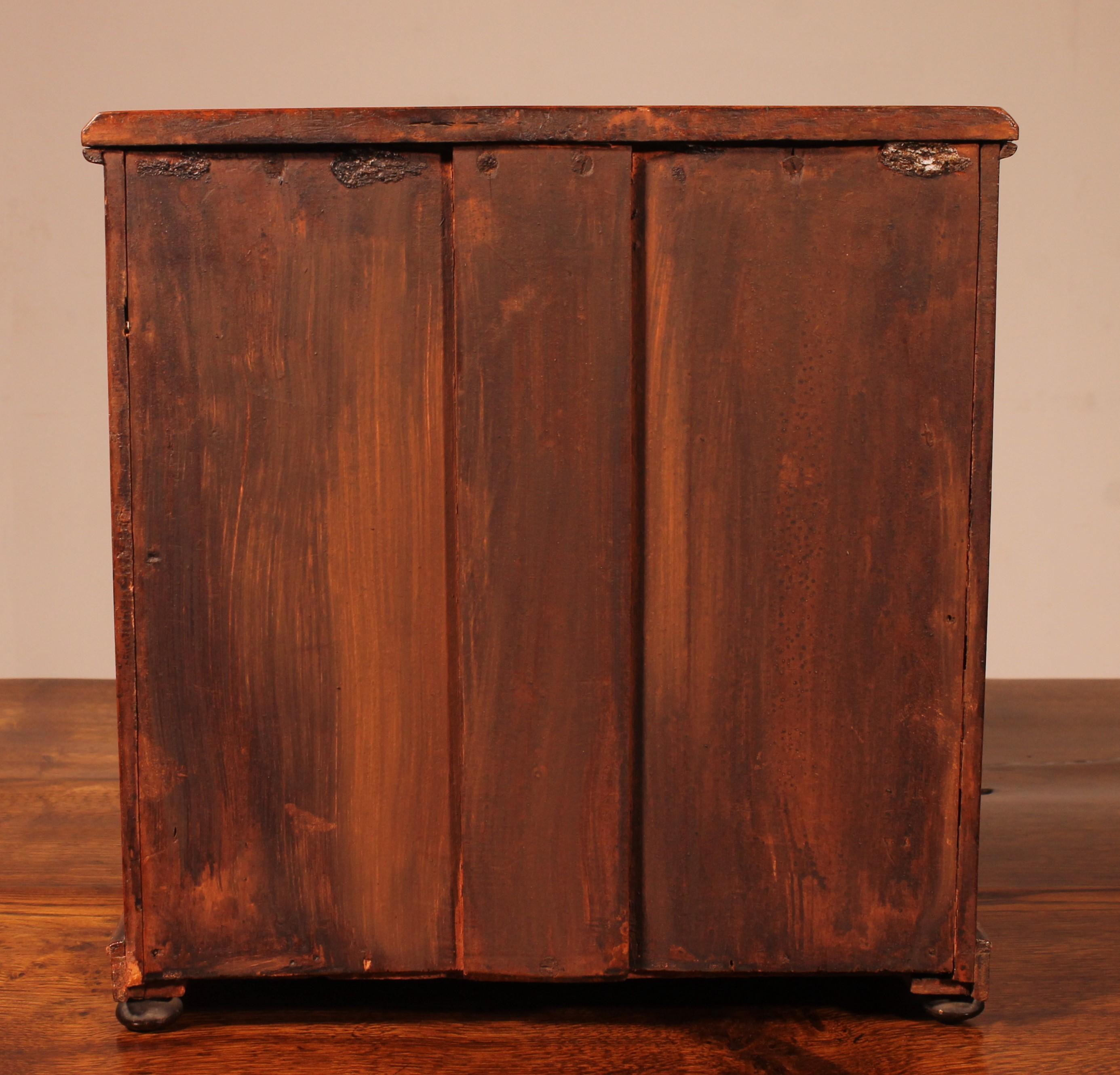 19th Century Mahogany Miniature Chest Of Drawers For Sale 1