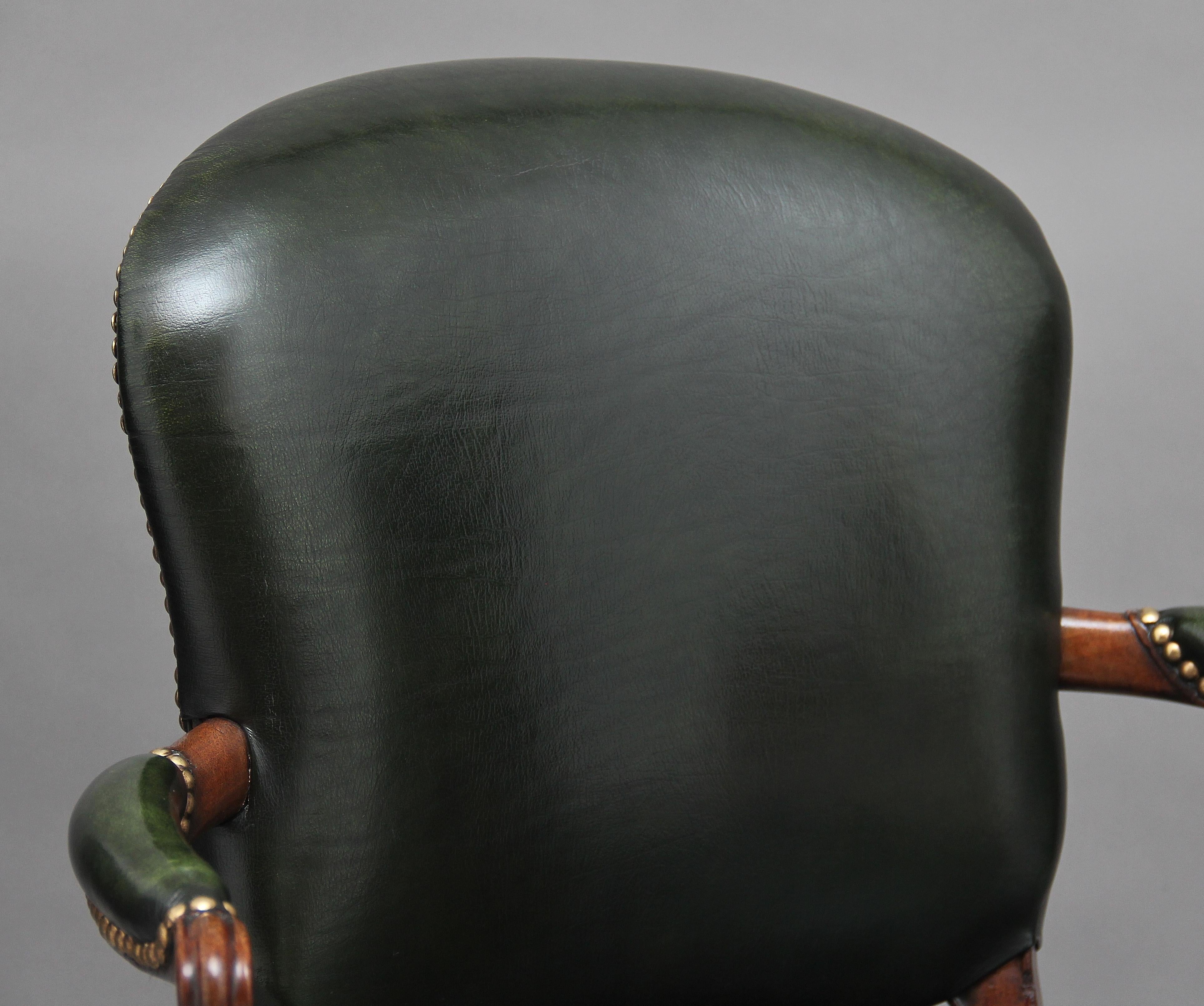 Offener Mahagoni-Sessel aus dem 19. Jahrhundert im Angebot 5
