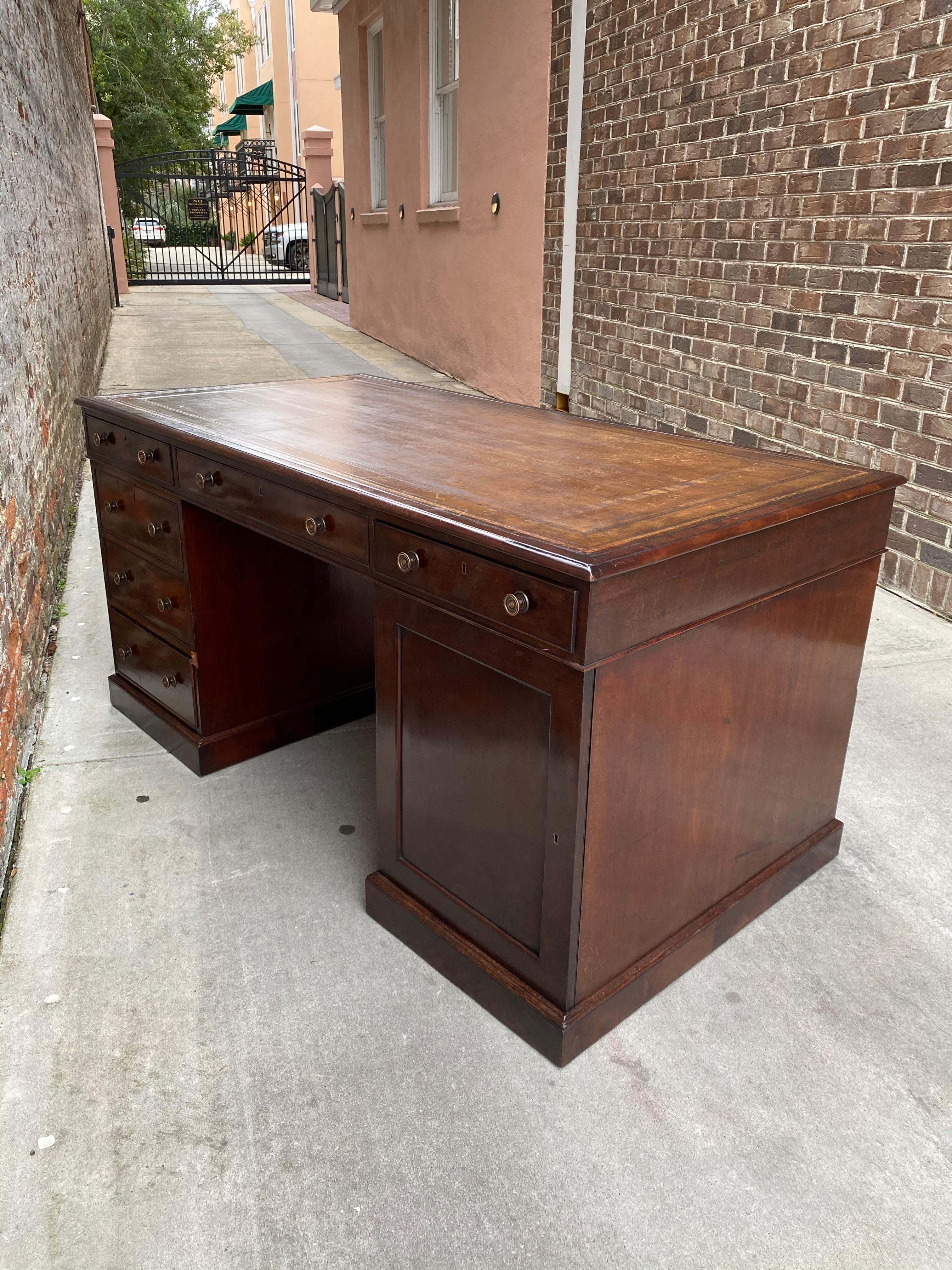 Mid-19th Century 19th Century Mahogany Partners Desk with Tooled Leather Writing Surface