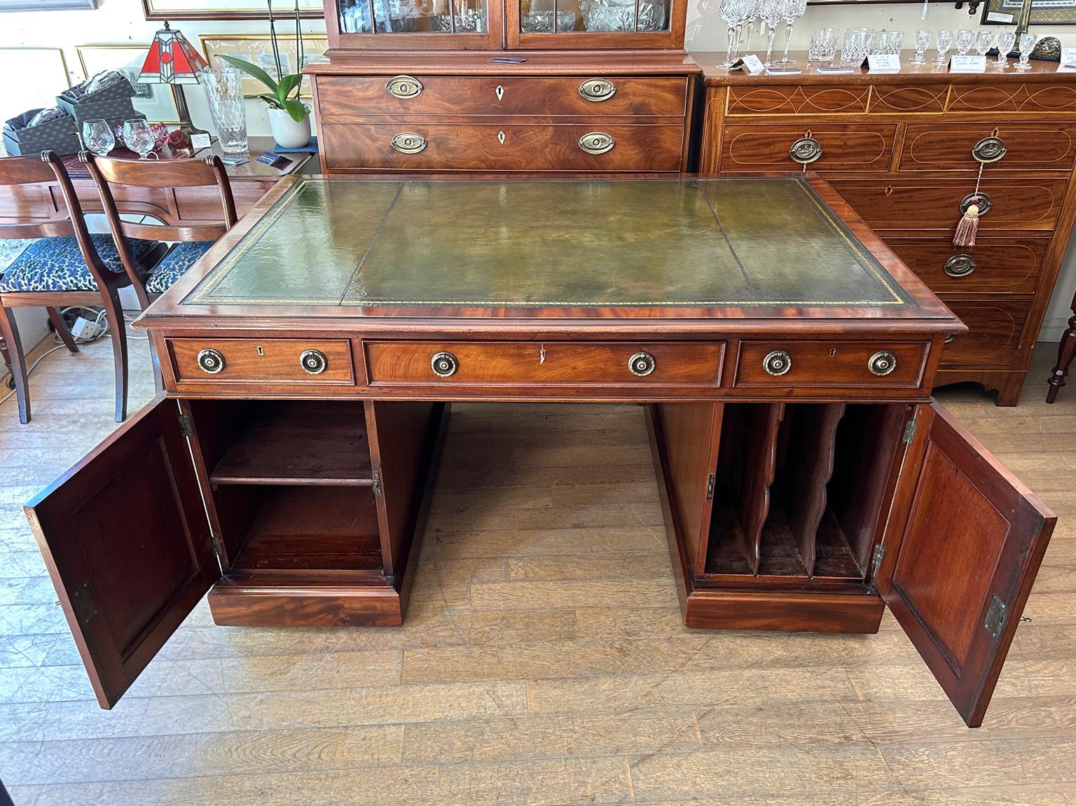 19th Century Mahogany Partners Pedestal Desk by S&H Jewell London Cabinet Makers 3