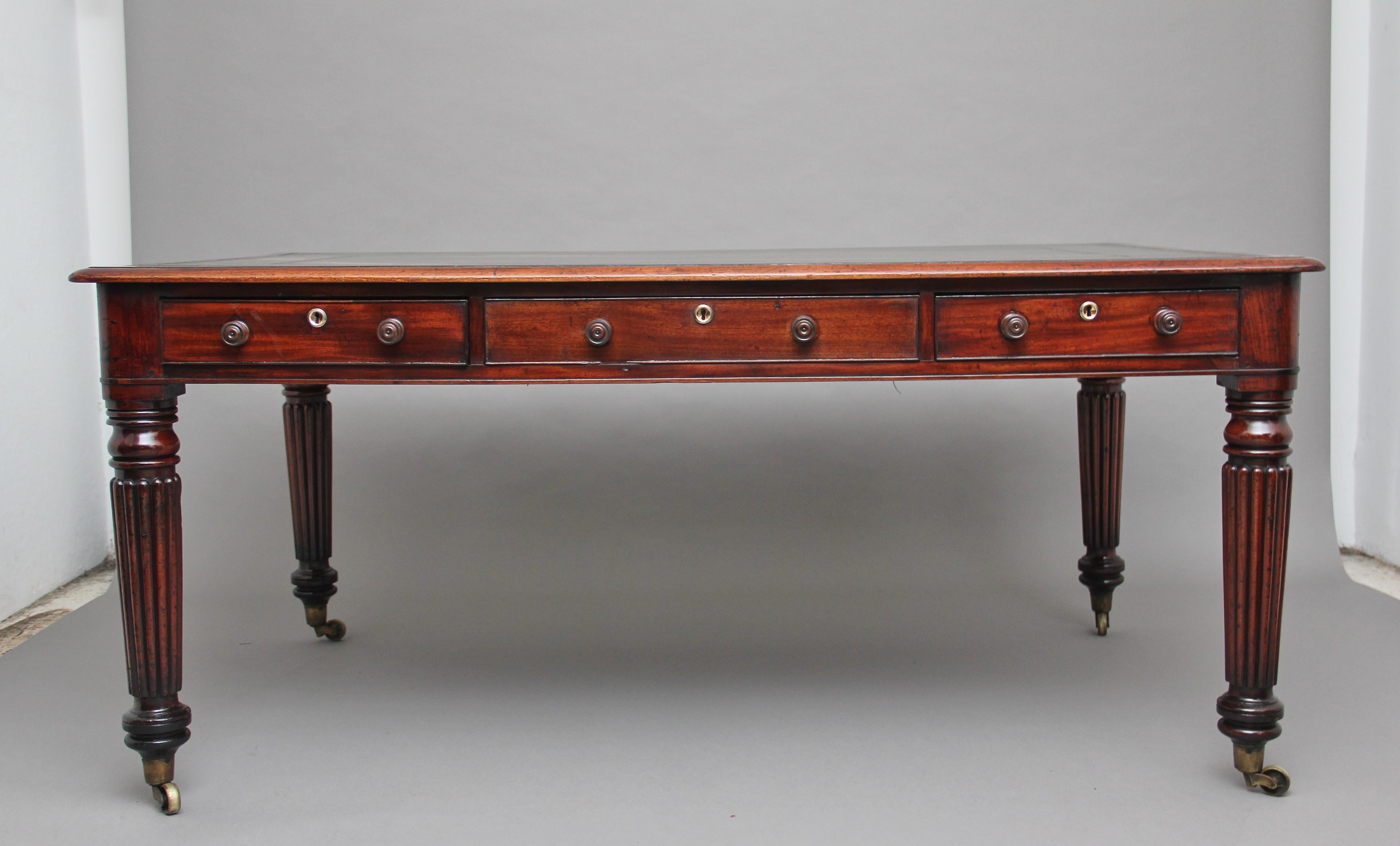 19th Century mahogany partners writing desk In Good Condition For Sale In Martlesham, GB
