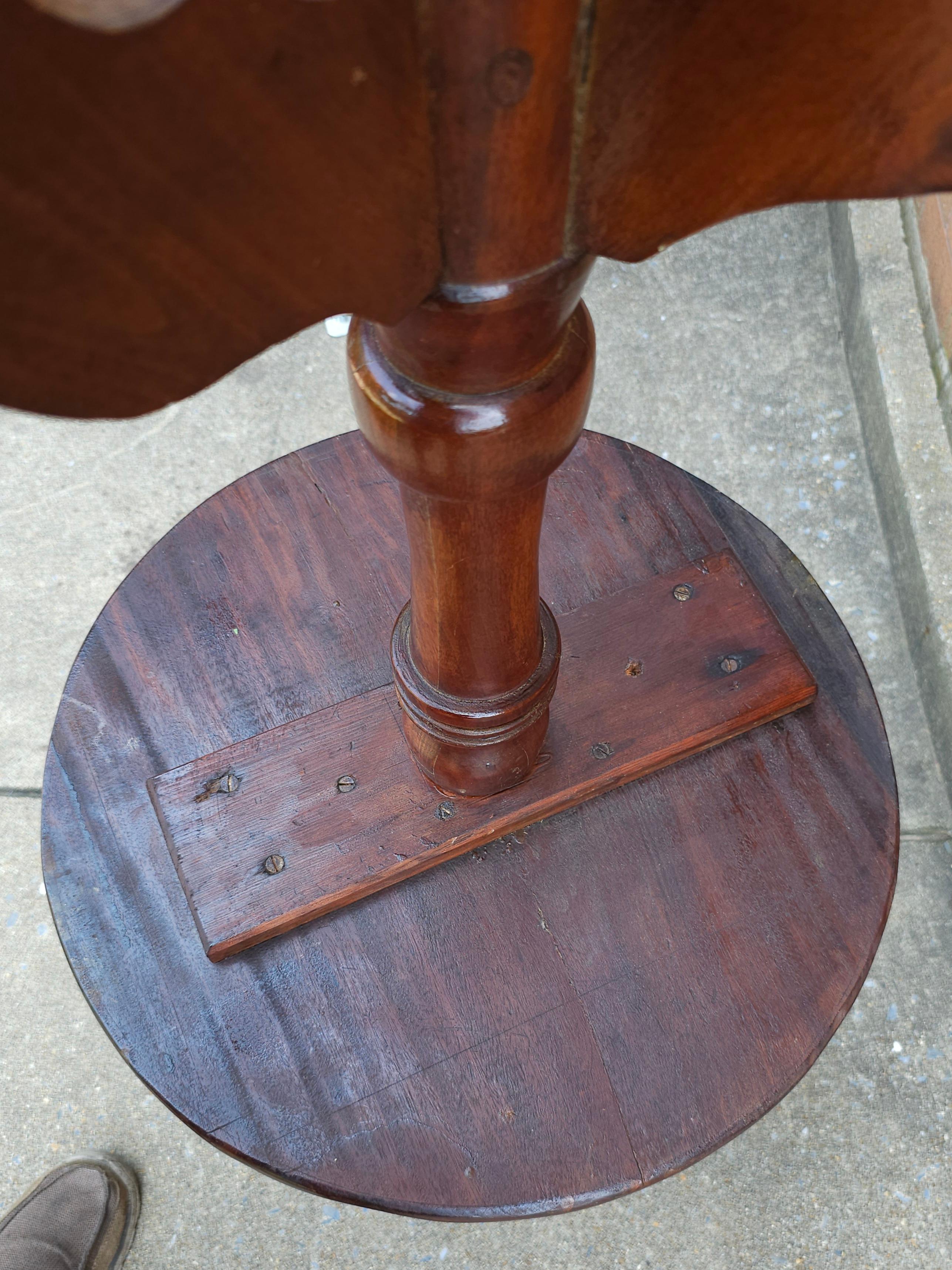 19. Jahrhundert Mahagoni Pedestal Tripod Candle Stand Beistelltisch im Angebot 1