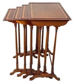 Tables basses Quartetto en acajou du 19e siècle