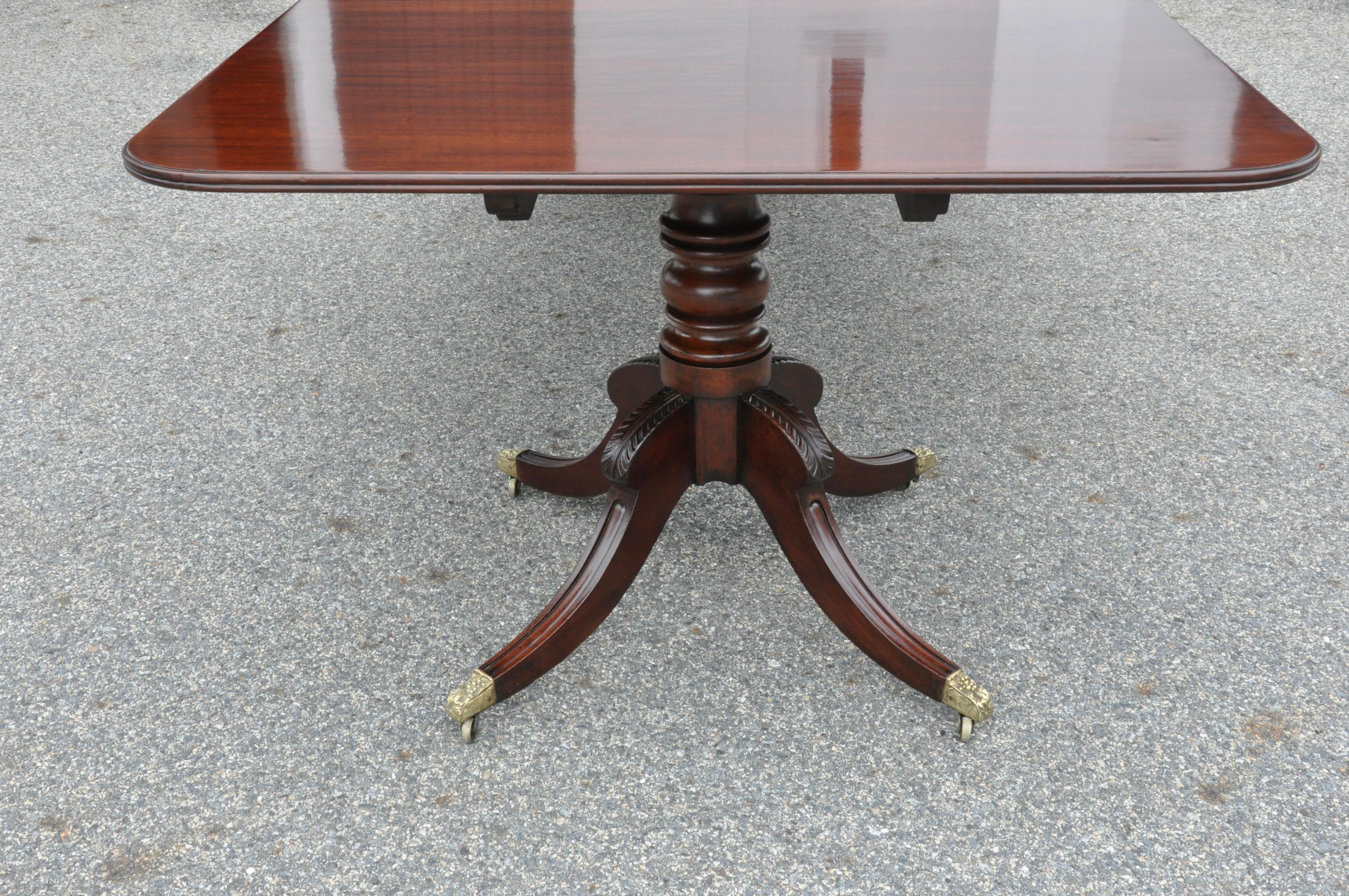 English 19th Century Mahogany Regency Style Two Pedestal Dining Table