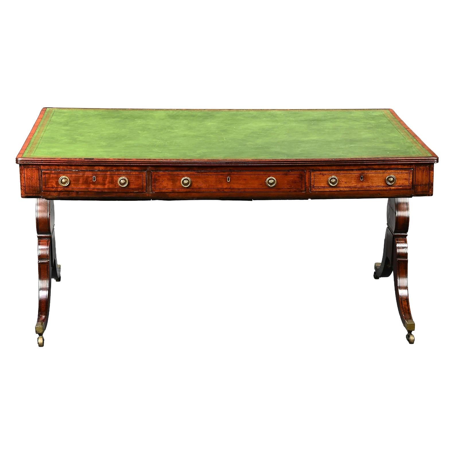 Inglese 19th Century Mahogany Regency Writing / Library Table in vendita