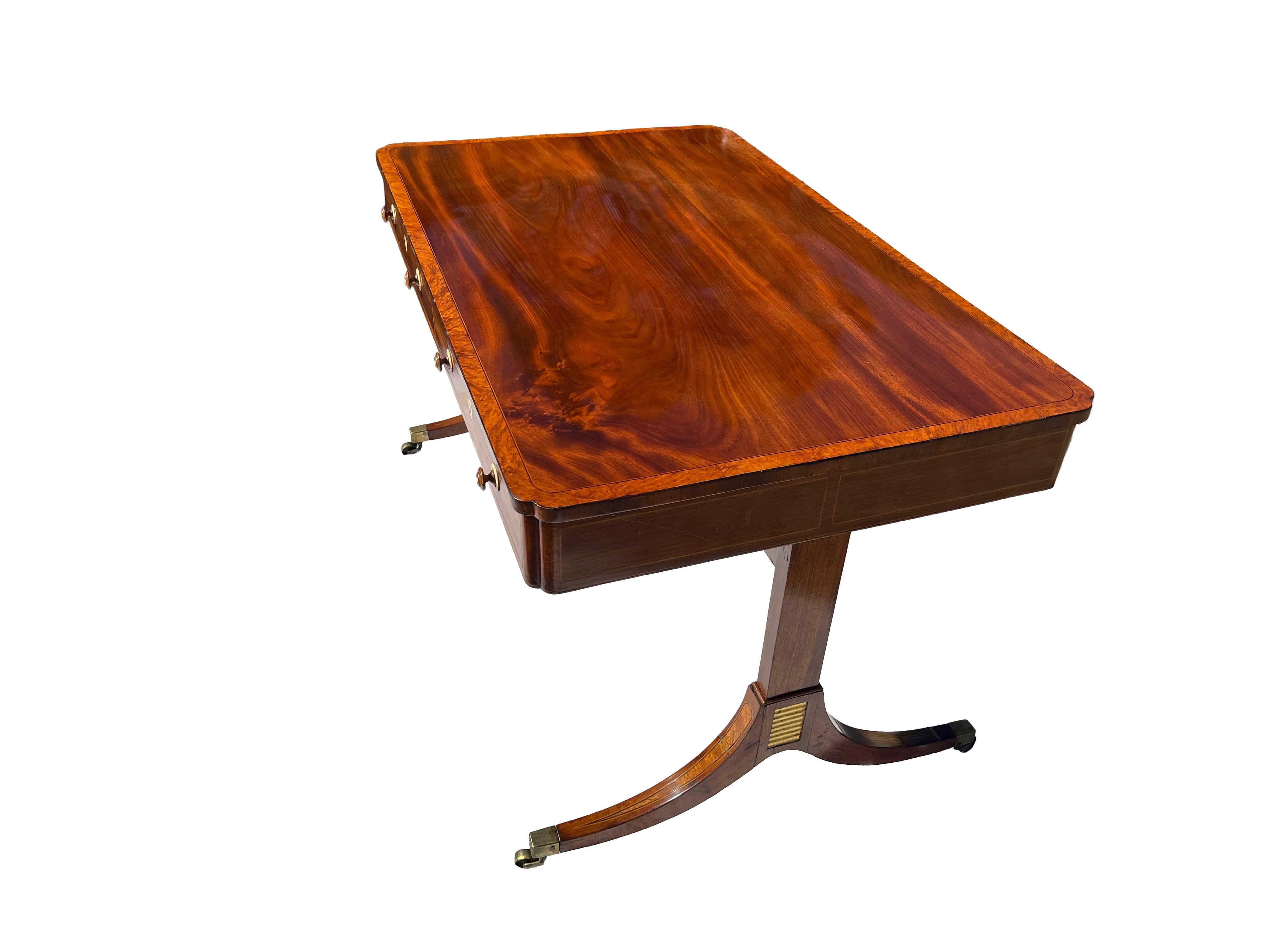 19th Century Mahogany Regency Writing Table Regencia en venta