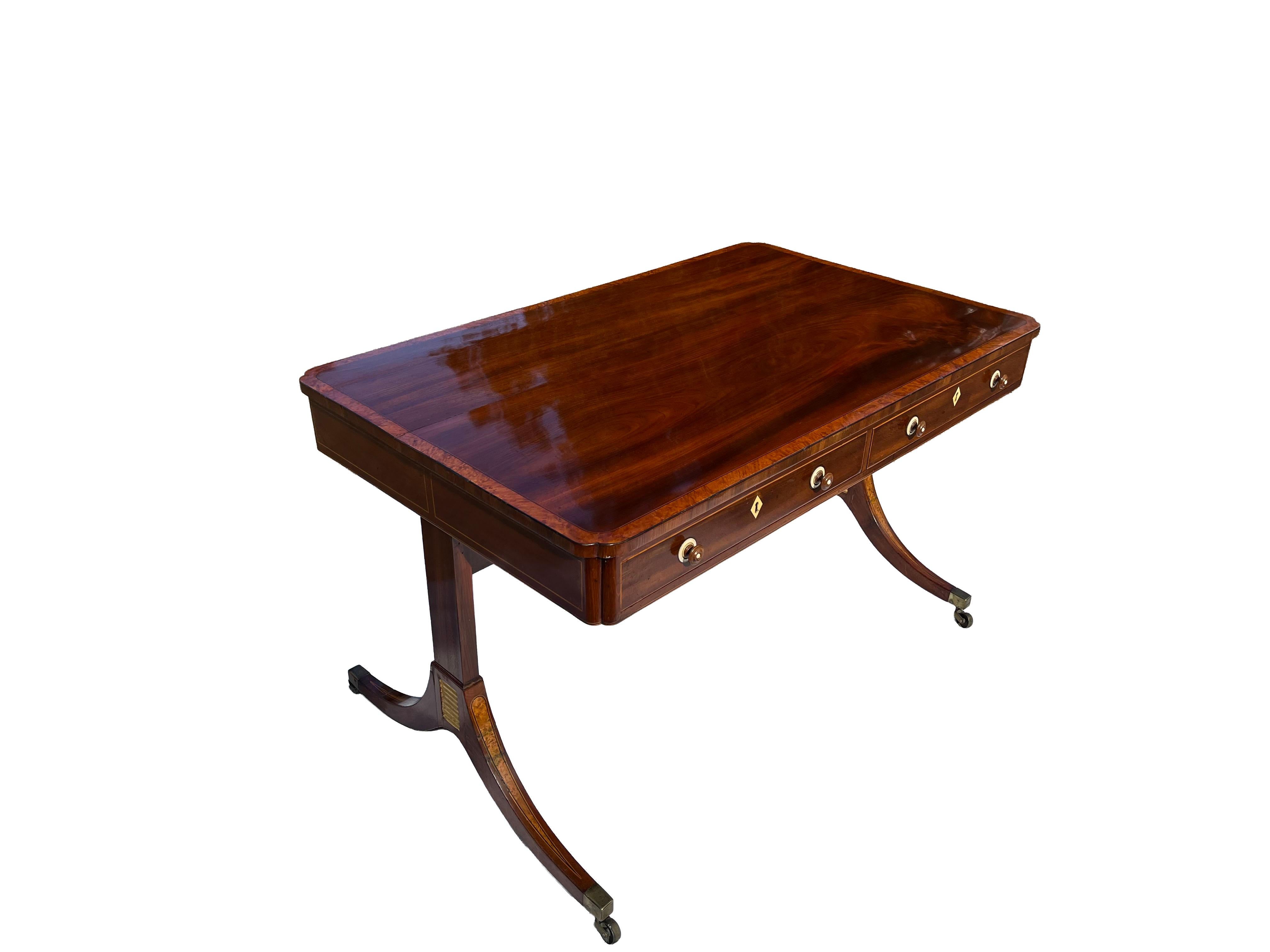 19th Century Mahogany Regency Writing Table en Bueno estado para la venta en Solebury, PA