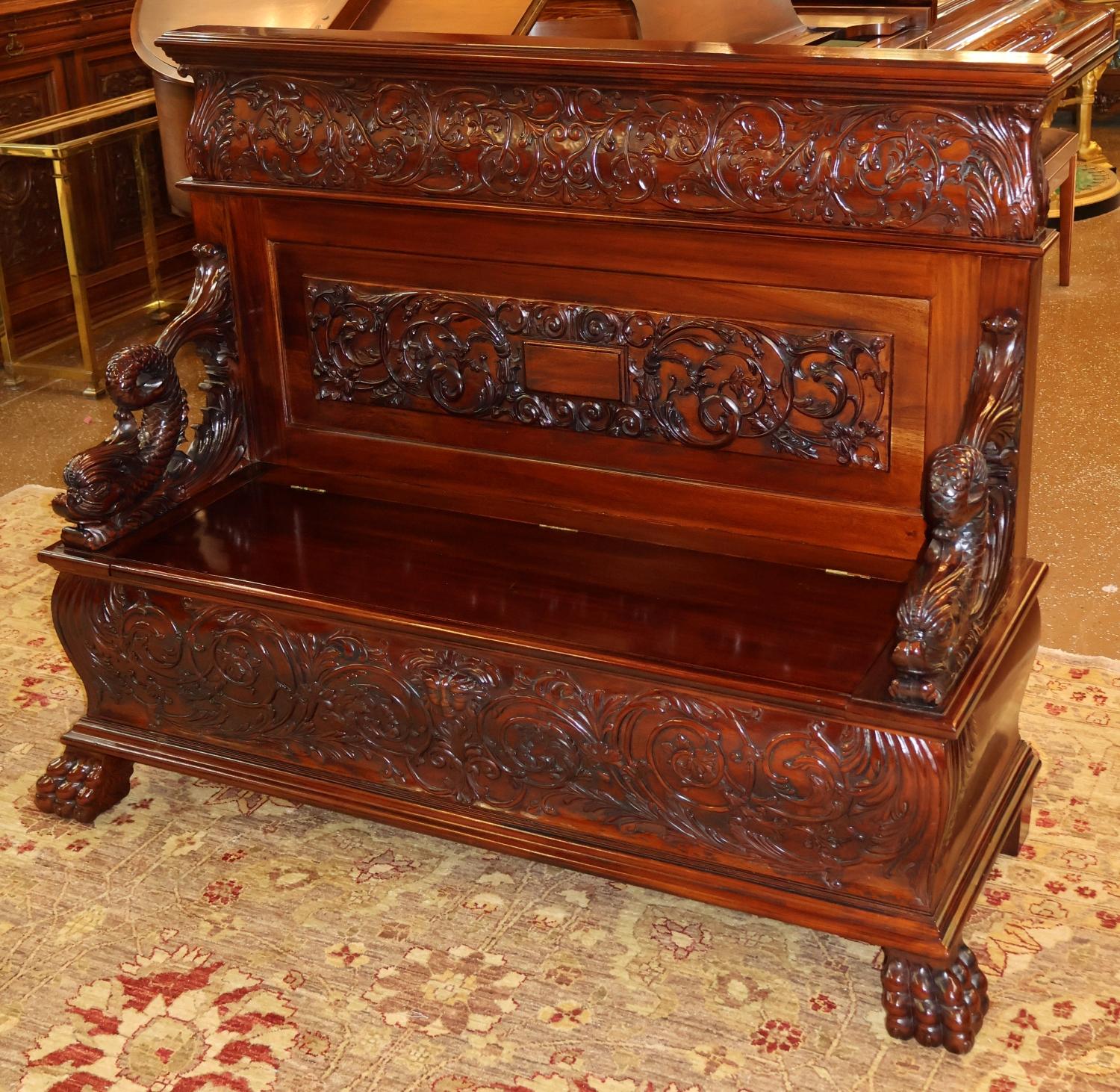 19th Century Mahogany Renaissance Revival Carved Bench Settee ATTR to RJ Horner In Good Condition For Sale In Long Branch, NJ