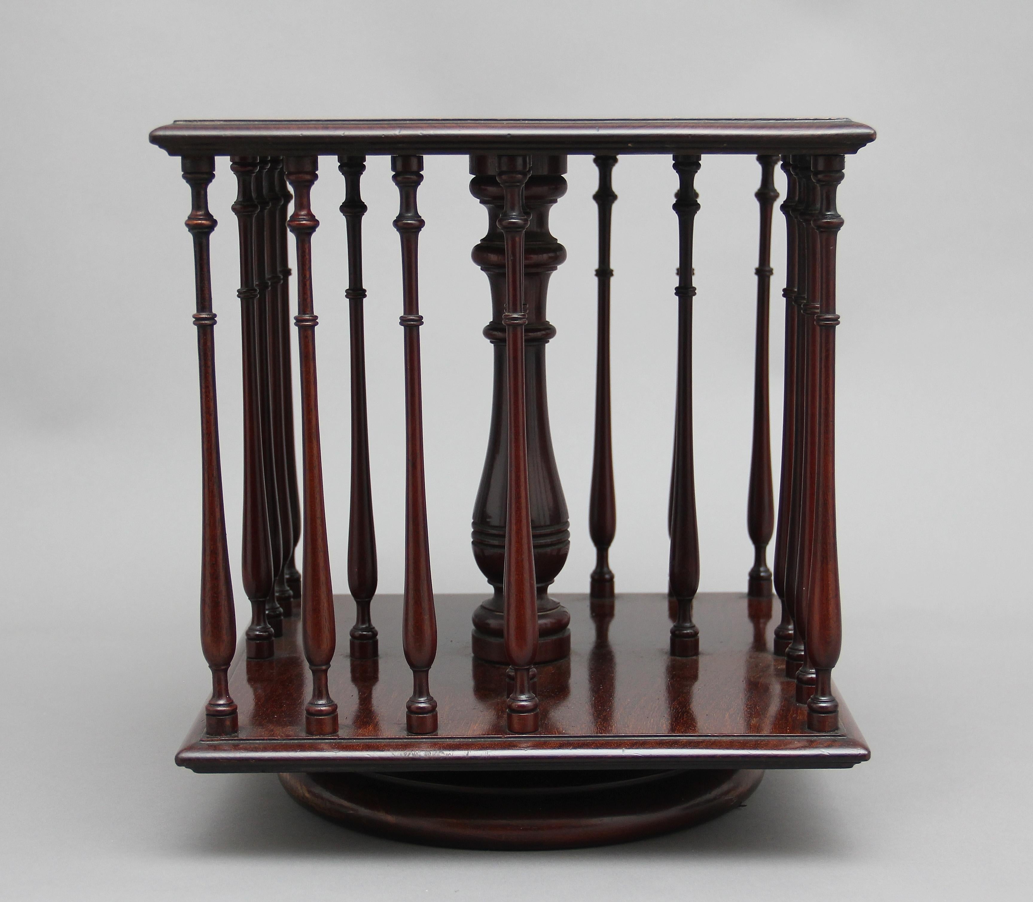 British 19th Century Mahogany Revolving Bookstand For Sale