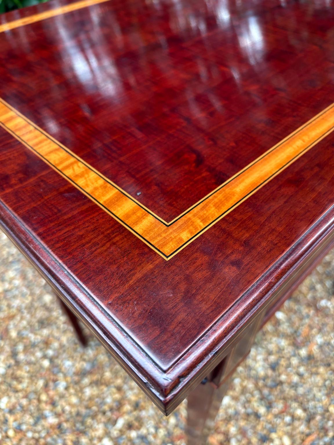 Table à cartes en acajou et satiné du 19e siècle Bon état - En vente à Richmond, Surrey