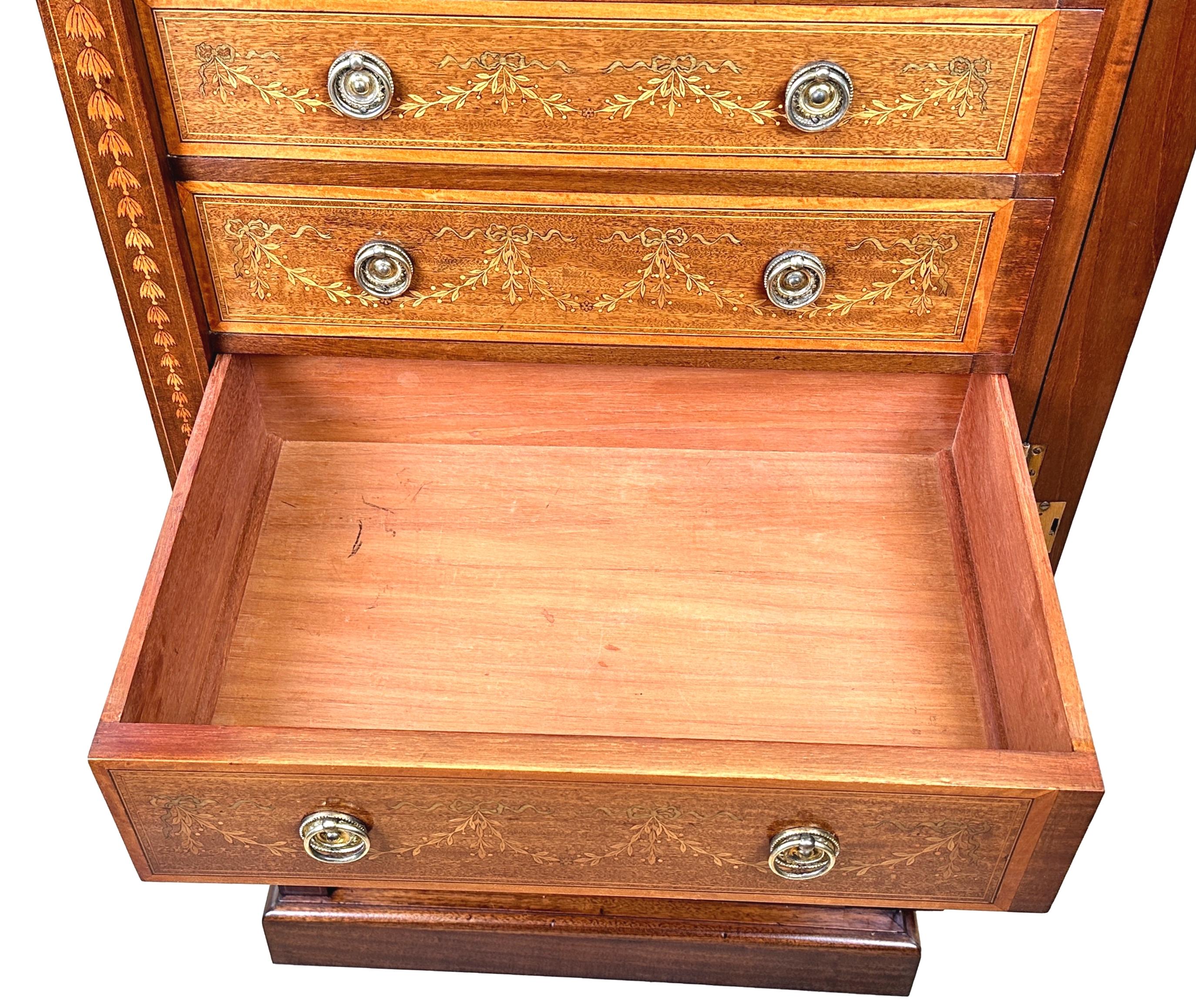 19th Century Mahogany & Satinwood Wellington Chest In Good Condition In Bedfordshire, GB