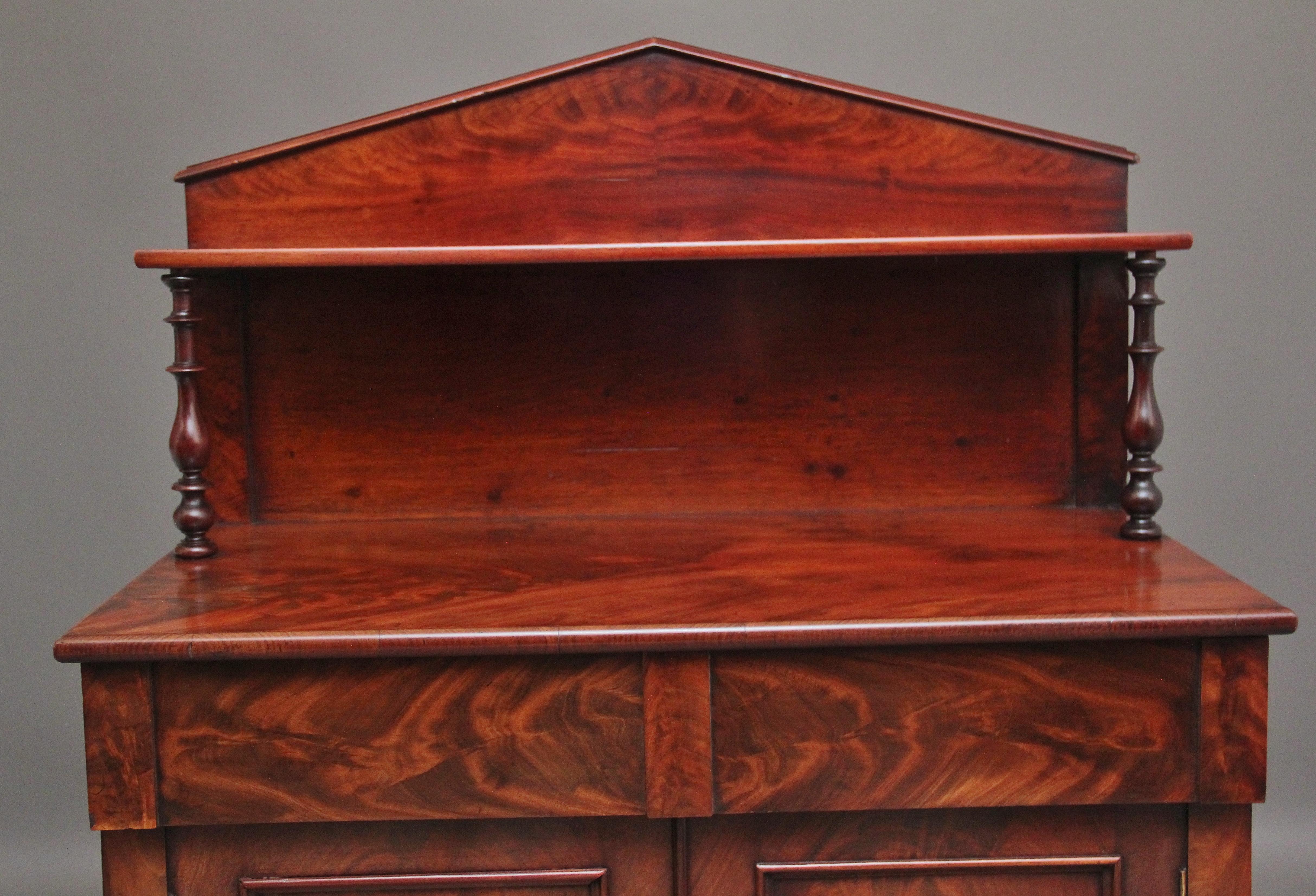 19th Century mahogany side cabinet For Sale 3