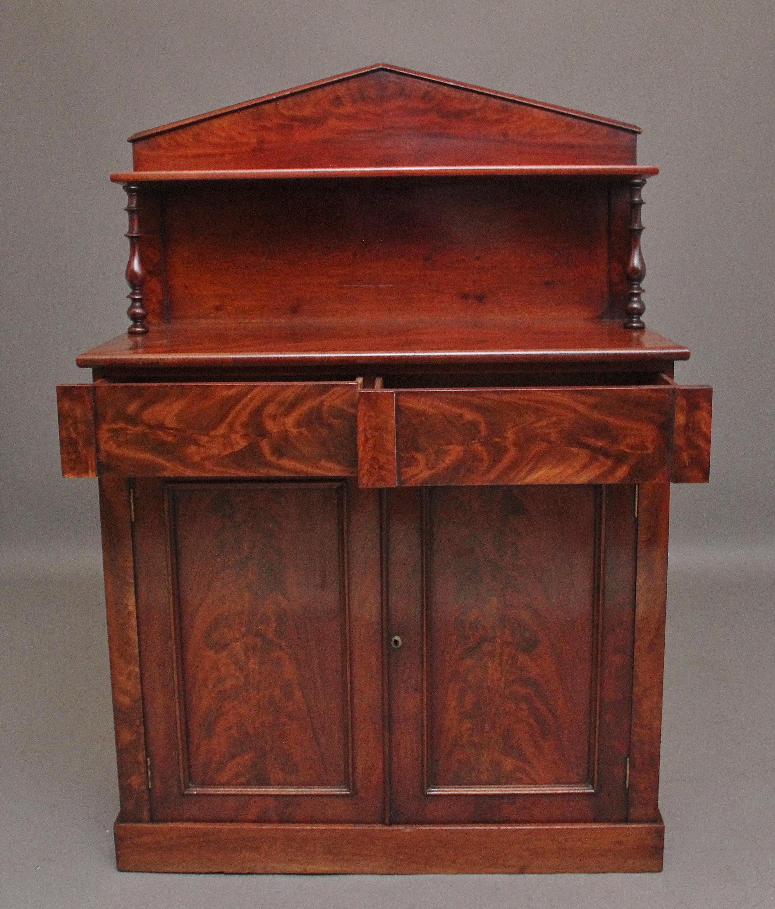 British 19th Century mahogany side cabinet For Sale