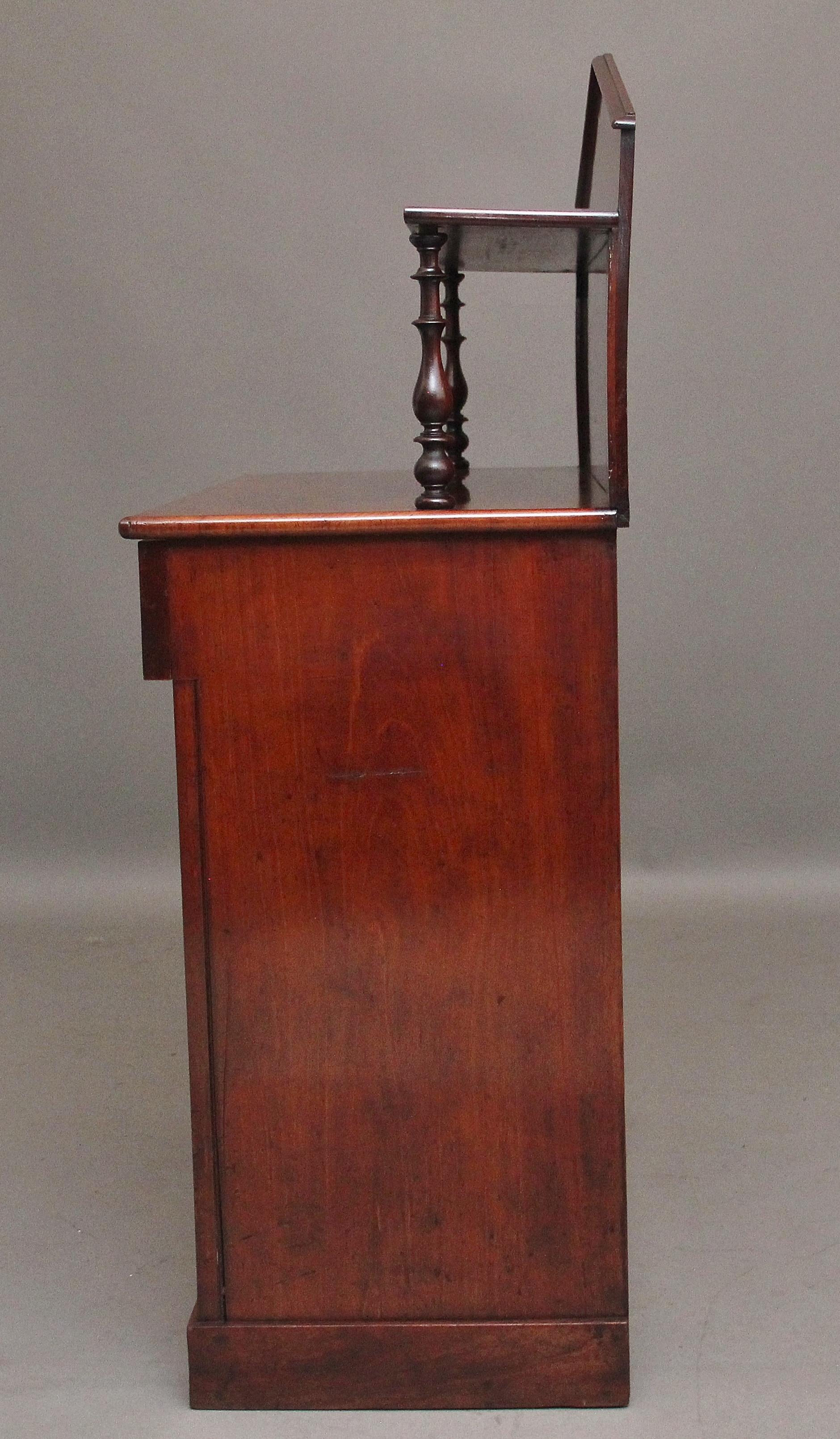 19th Century mahogany side cabinet For Sale 2