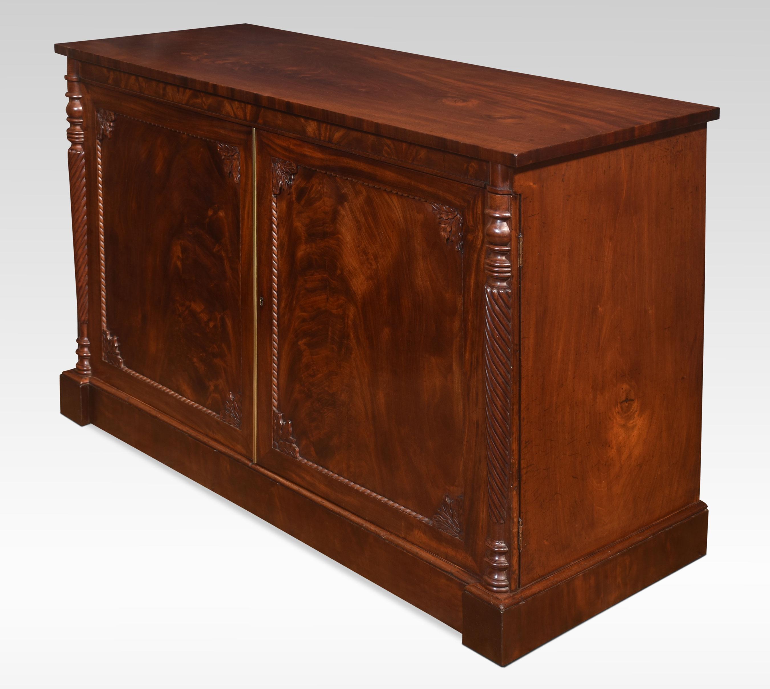 19th Century Mahogany sideboard For Sale 7
