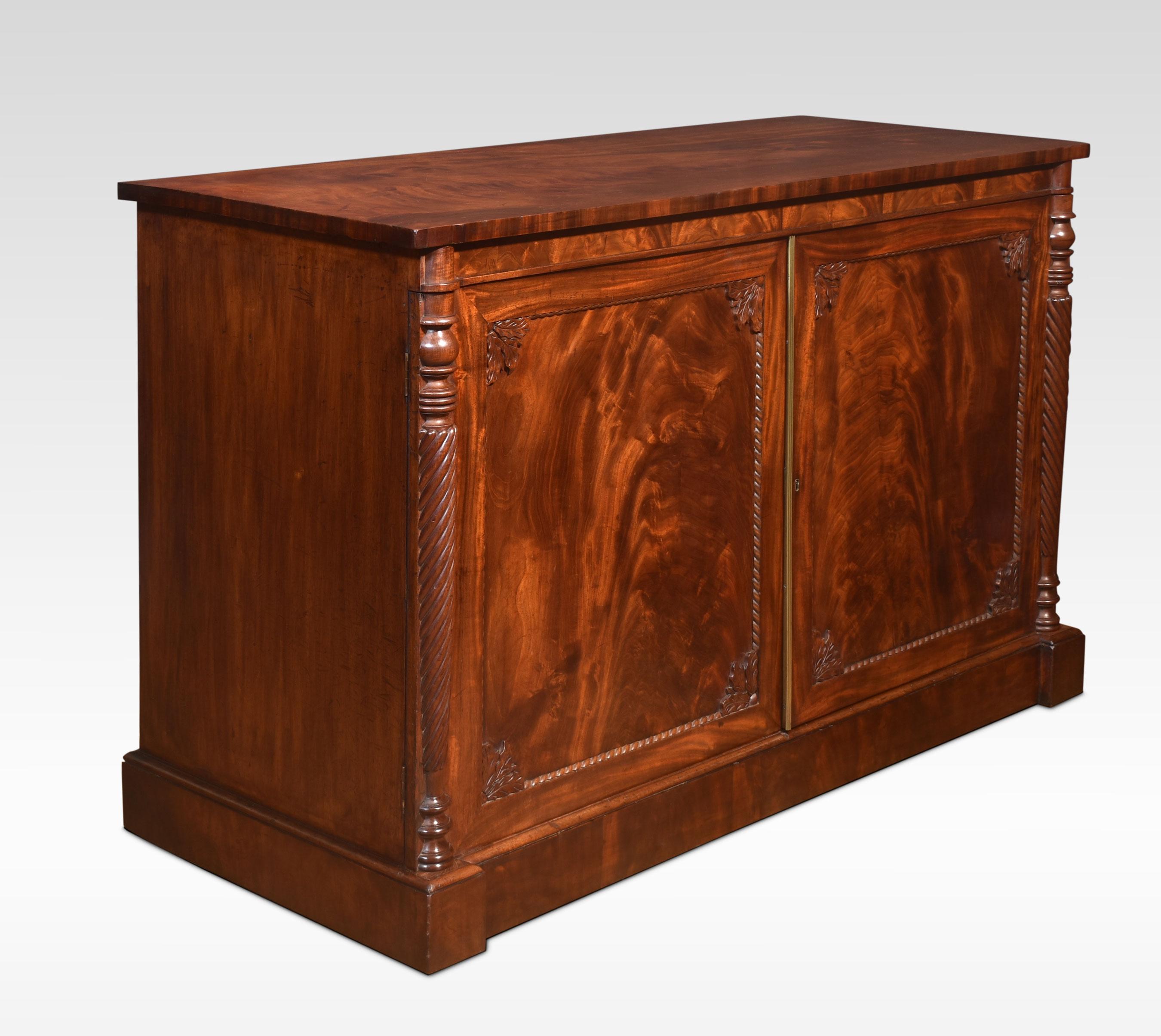 19th Century Mahogany sideboard For Sale 4