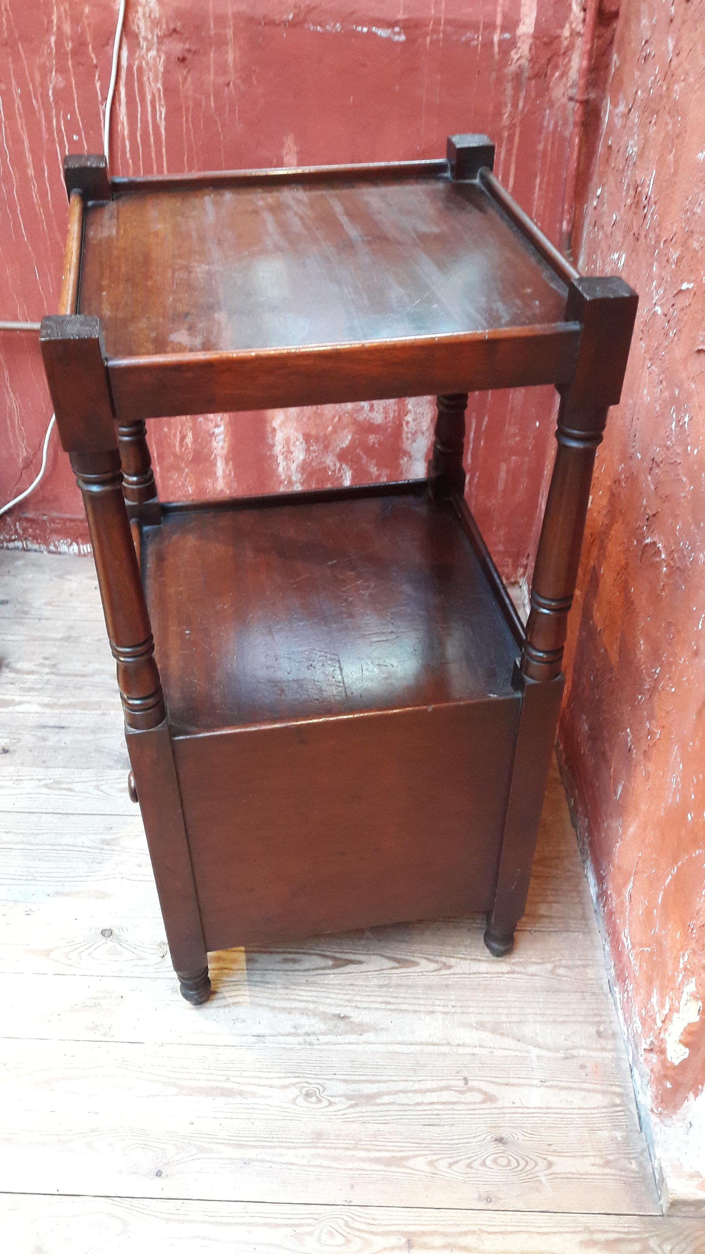 Late Victorian 19th Century Mahogany Sidetable For Sale