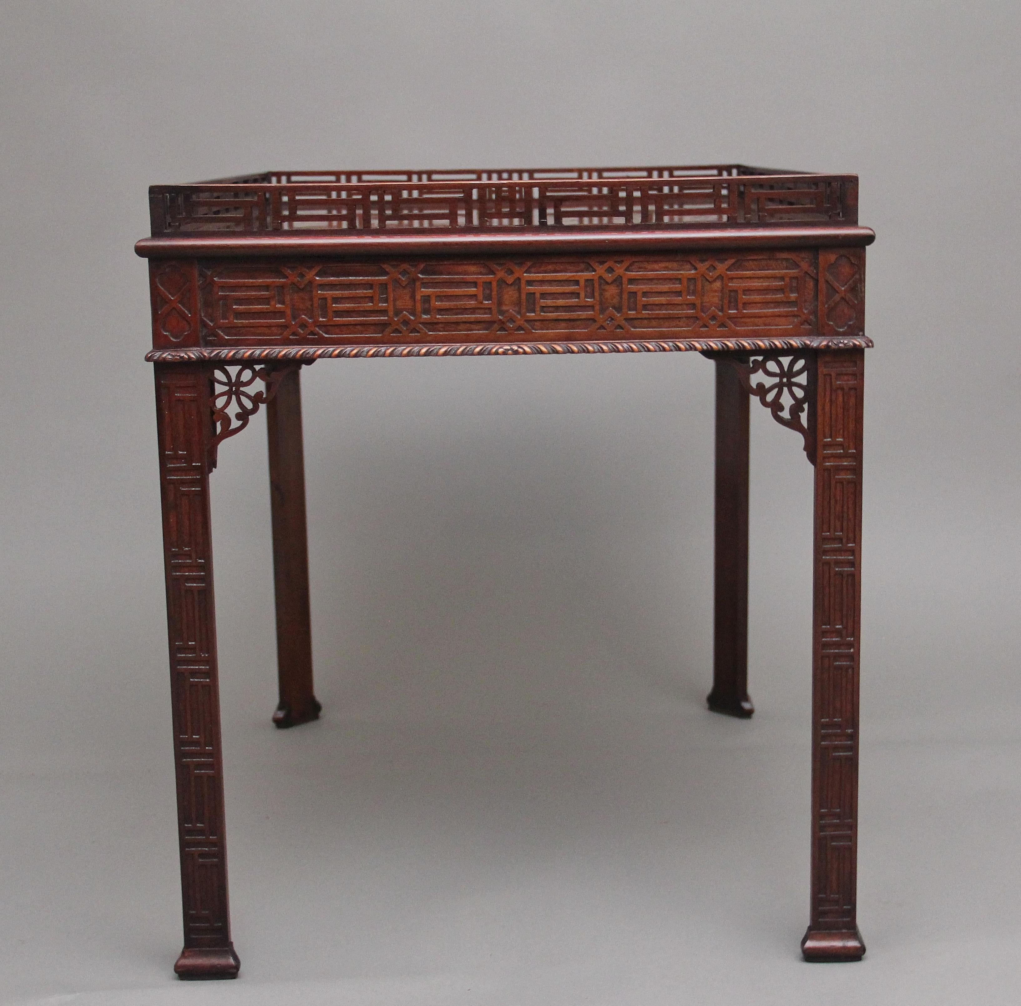 19th Century Mahogany Silver Table  In Good Condition For Sale In Martlesham, GB