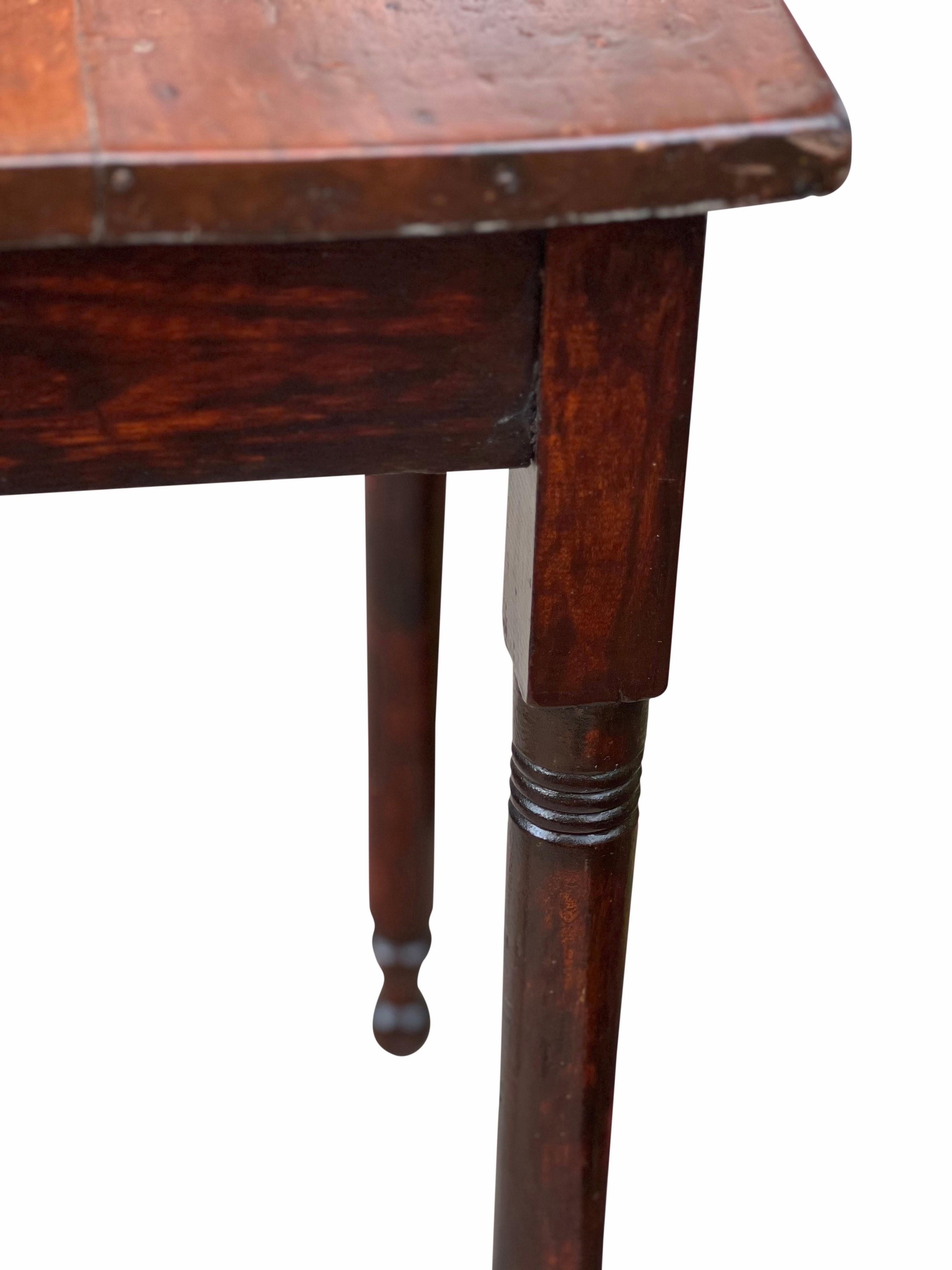 19th Century Mahogany Small Work Table, Side Table or Plant Stand In Good Condition For Sale In Doylestown, PA