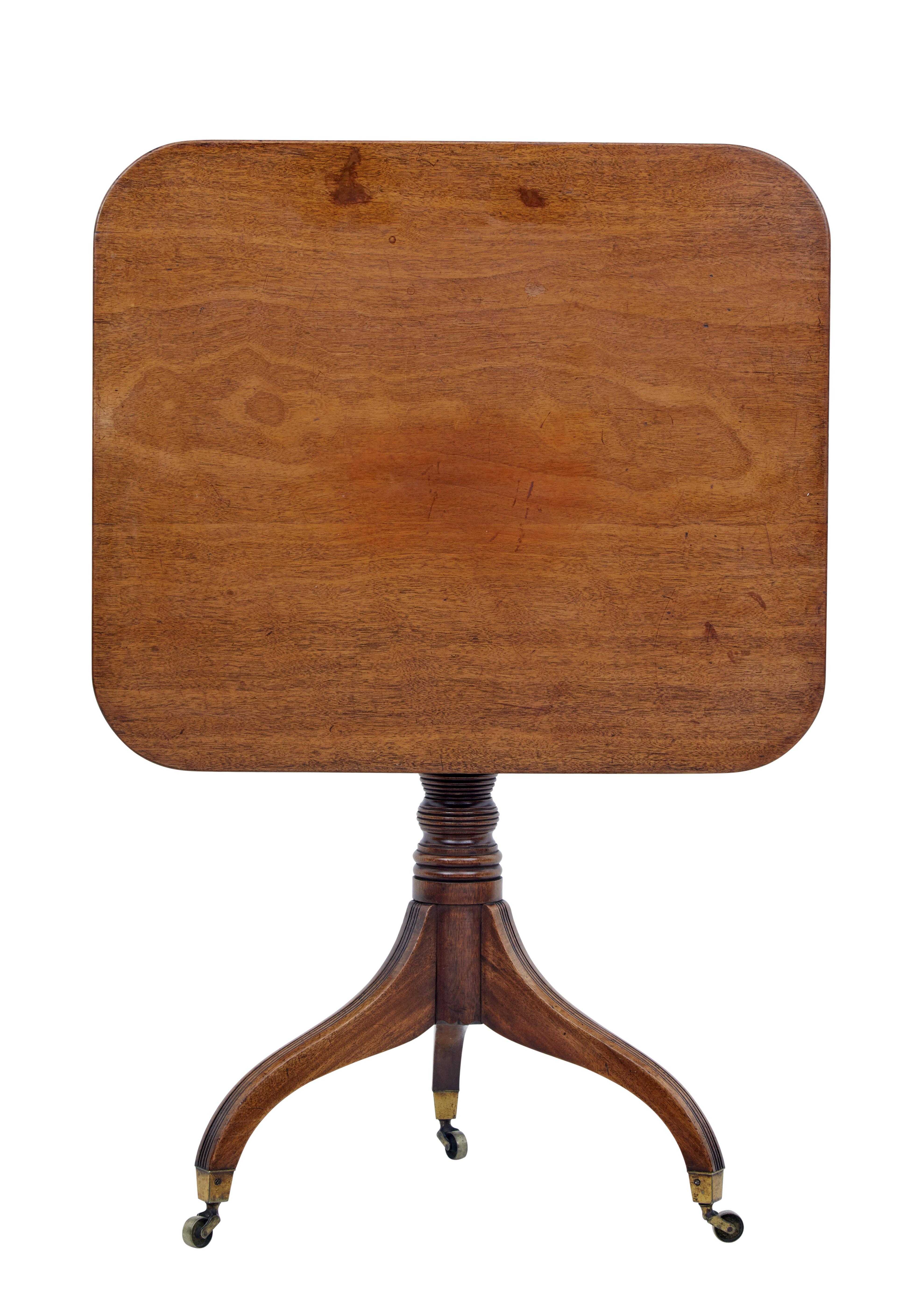 19th Century Mahogany Tilt Top Table (Englisch)
