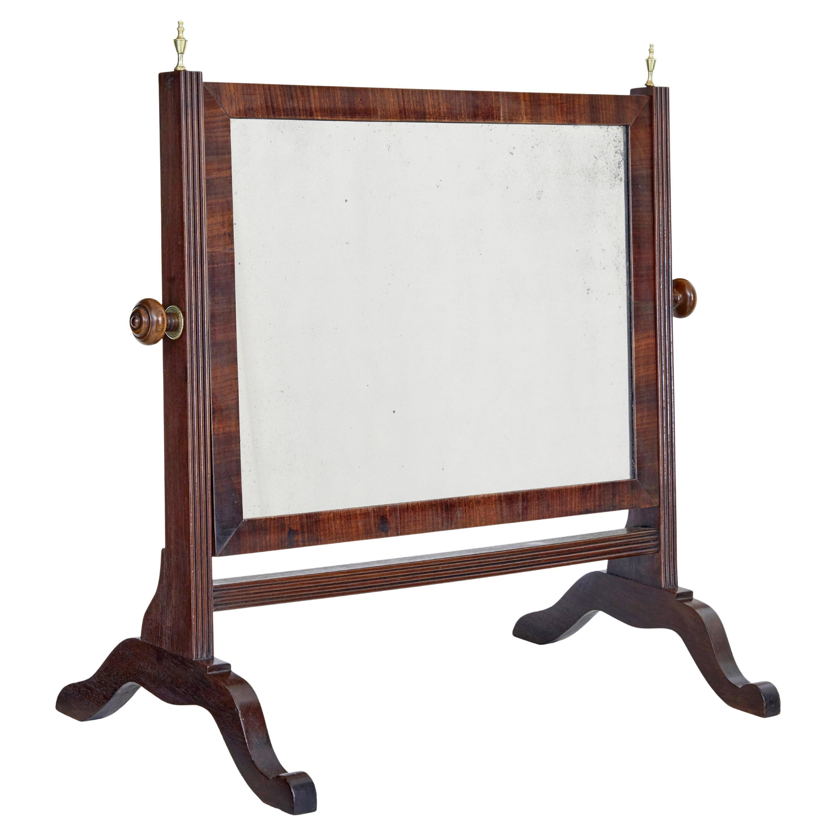 Specchio da toilette in mogano del XIX secolo