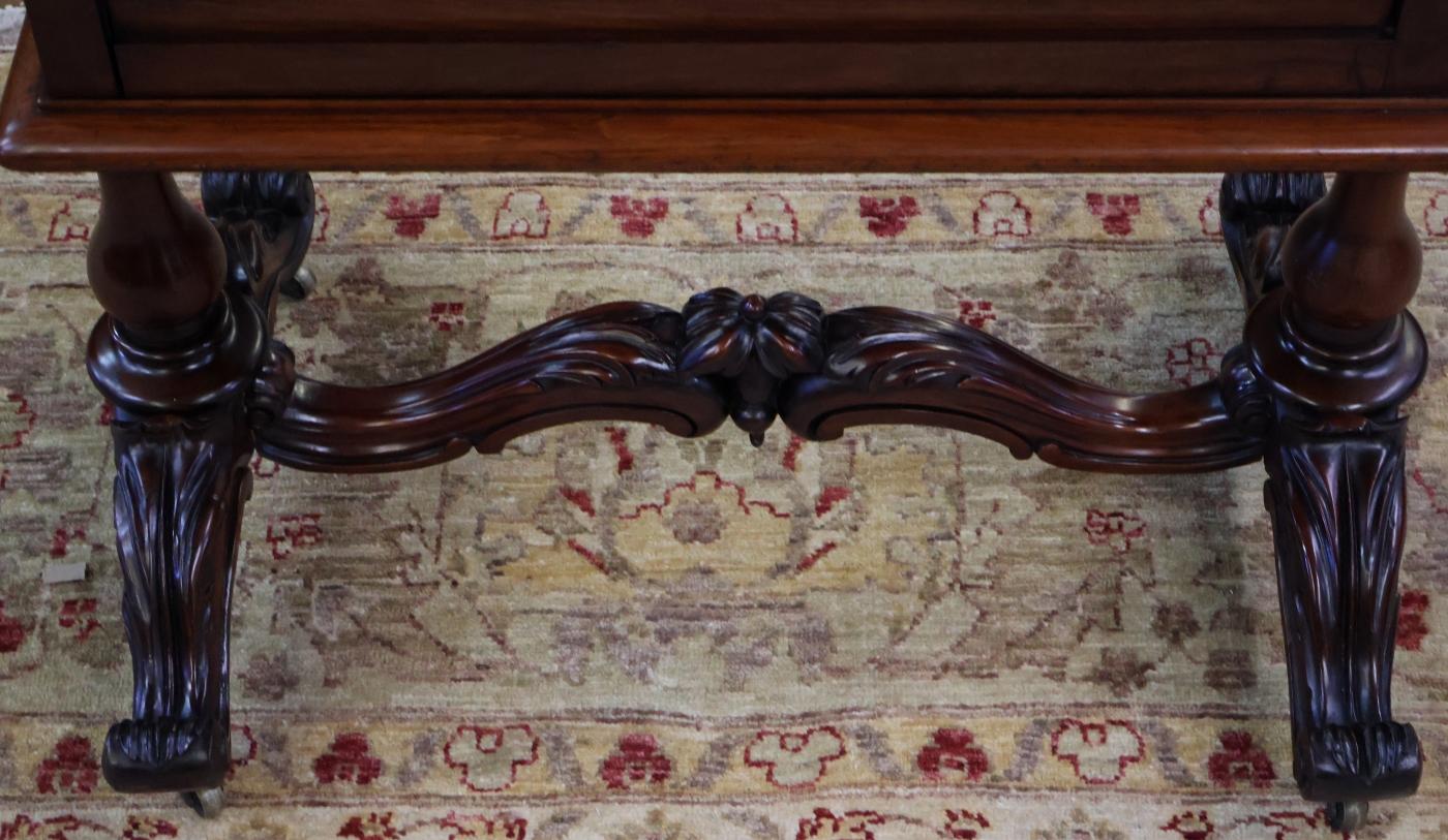 Mogano Paravento per caminetto in mogano del XIX secolo, in stile rococò vittoriano, con arazzo ad ago in vendita