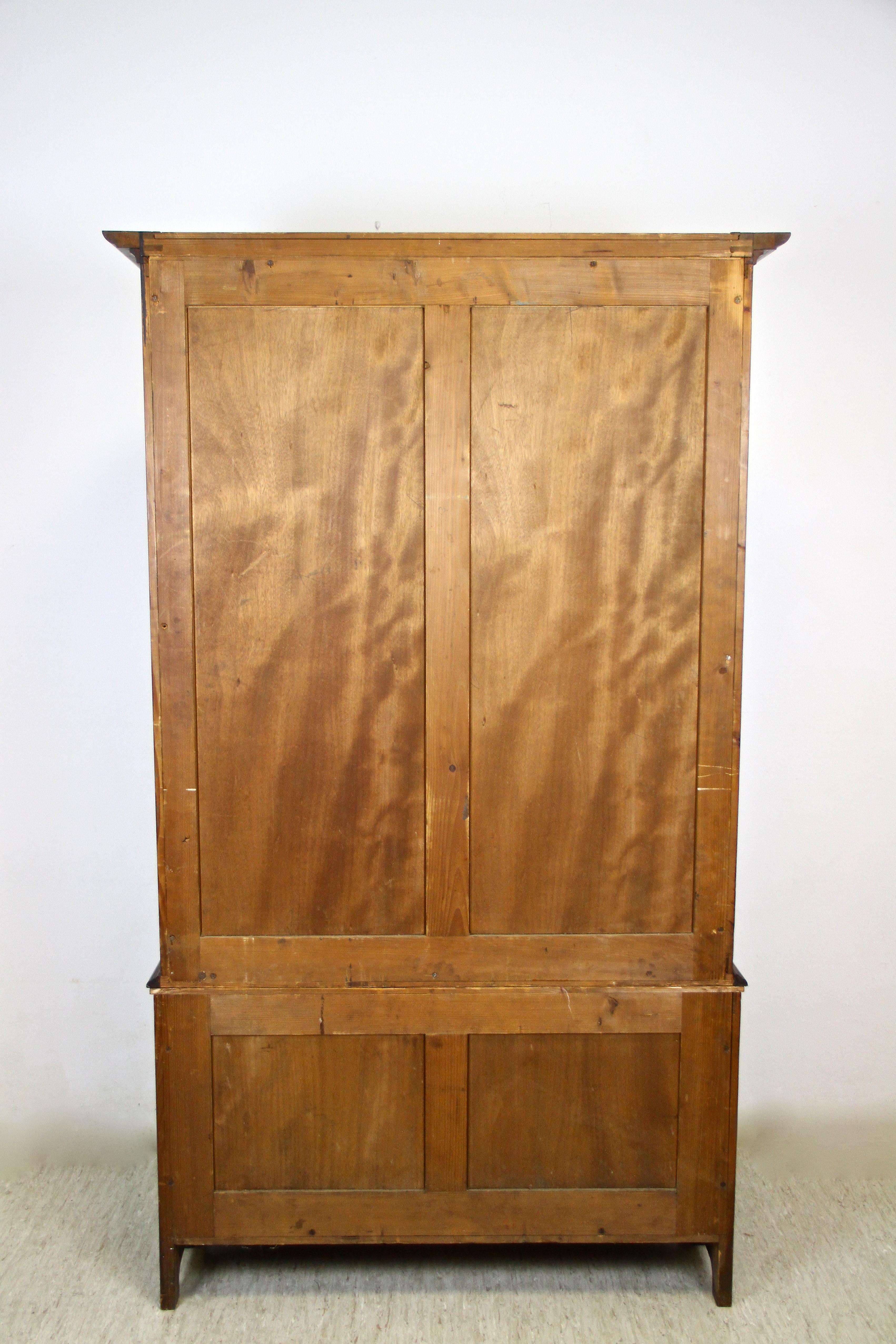 19th Century Mahogany Vitrine Cabinet with Faceted Glass, Austria, circa 1910 For Sale 8