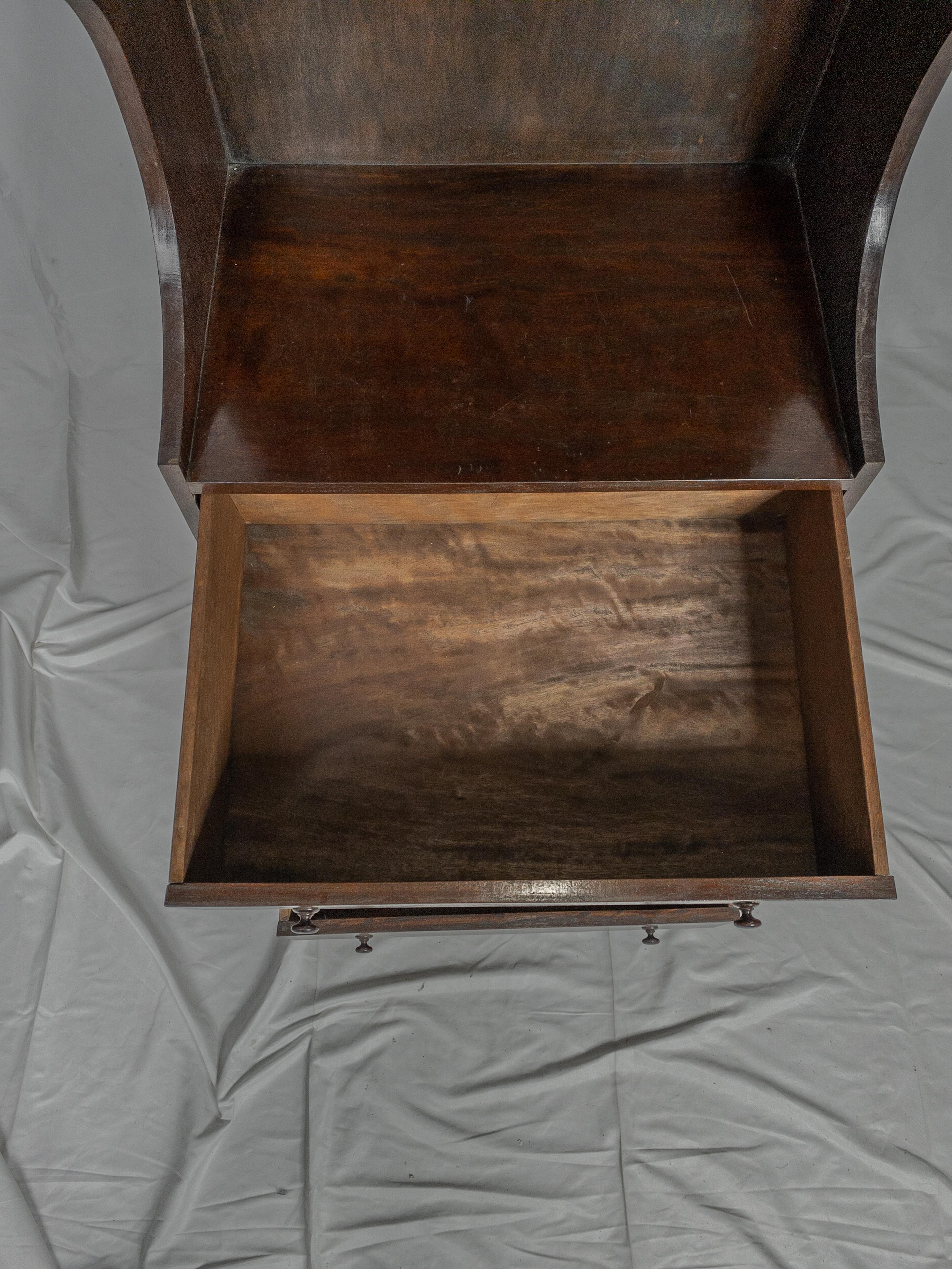 19th Century Mahogany Waterfall Bookcase For Sale 1