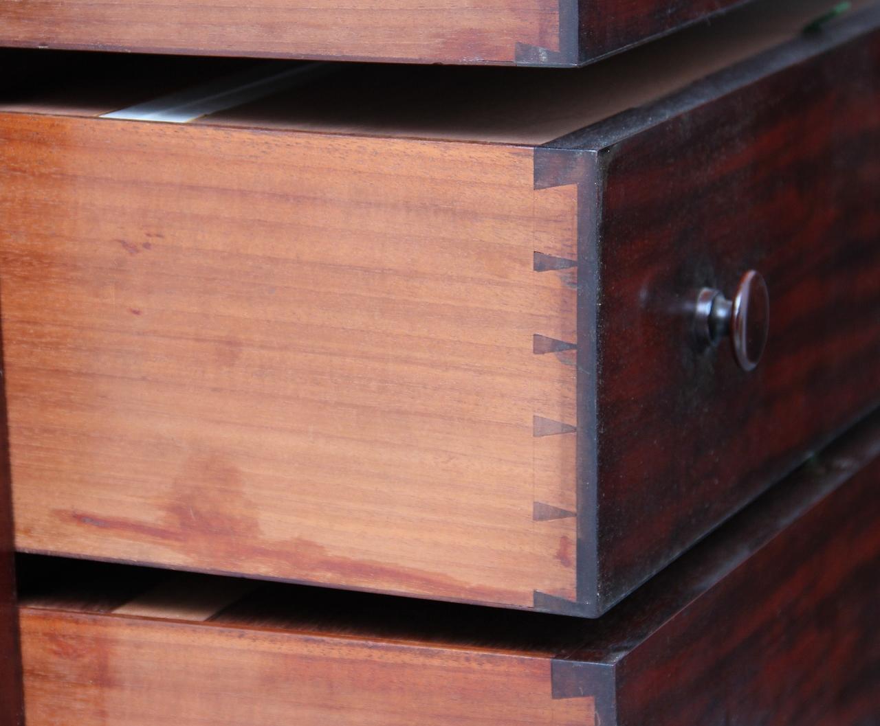 19th Century Mahogany Wellington Chest For Sale 4