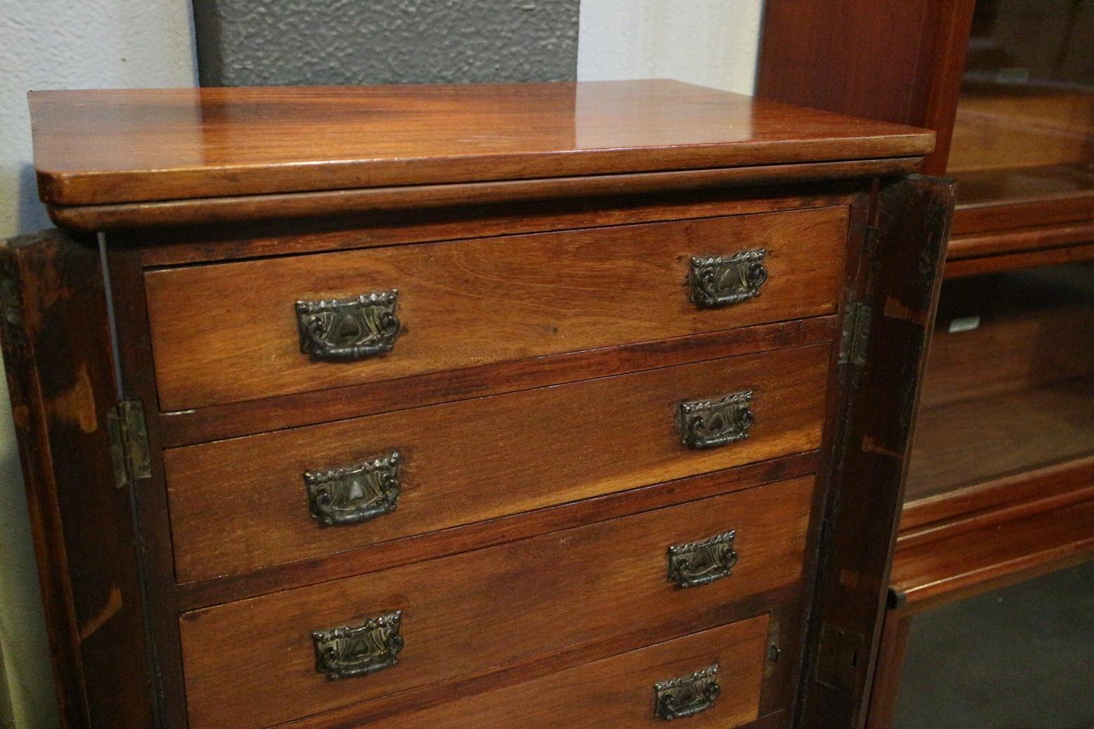 19th Century Mahogany Wellington Chest of Drawers In Good Condition In Eindhoven, NL
