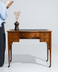19th Century Mahogany Wood Edwardian Desk With Leather Top