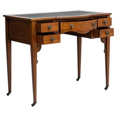 19th Century Mahogany Wood Edwardian Desk With Leather Top
