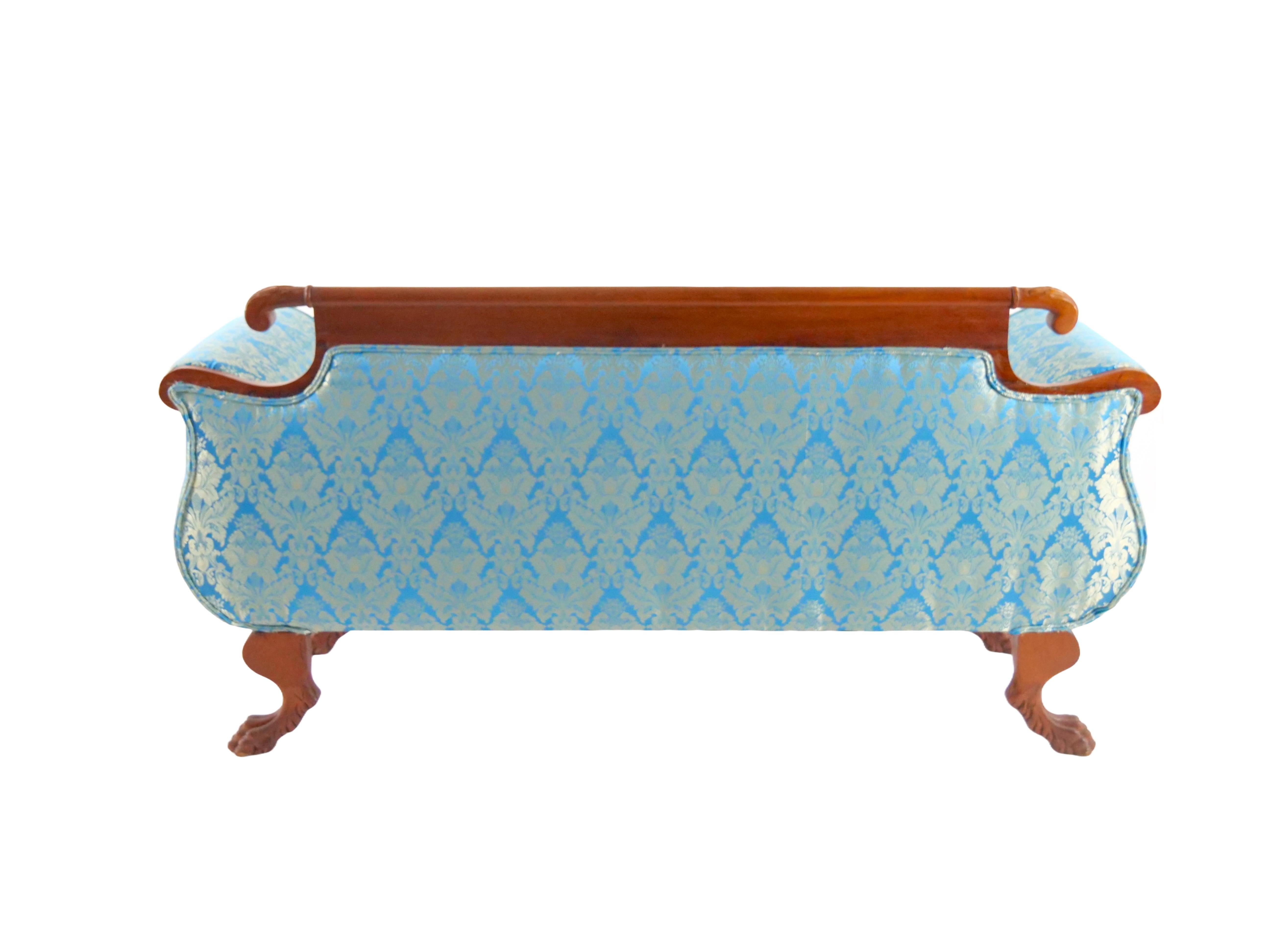 Canapé rembourré de style Empire du 19ème siècle avec cadre en bois d'acajou en vente 4