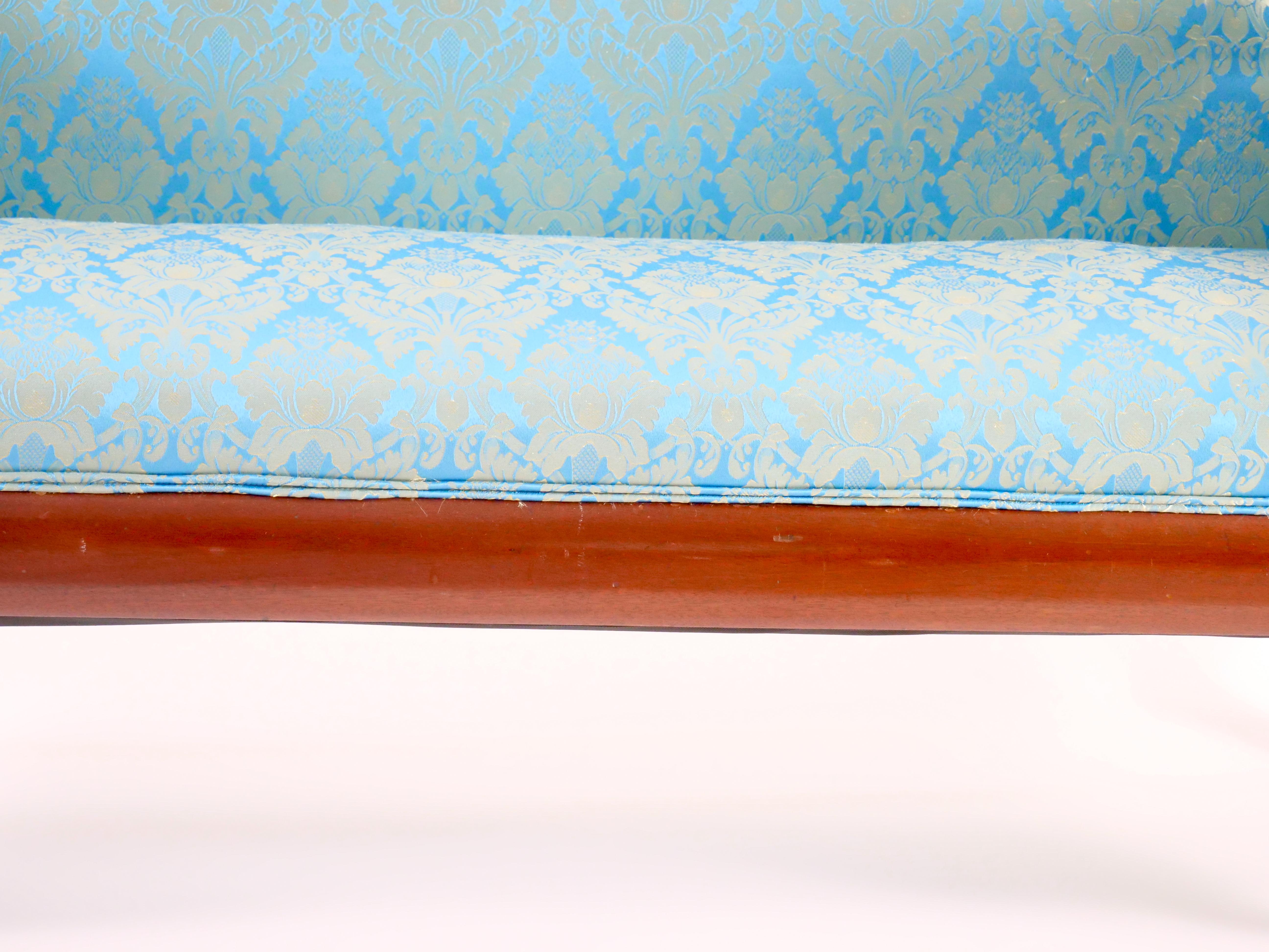 Mahagoniholz gerahmtes gepolstertes Sofa im Empire-Stil des 19. Jahrhunderts (Frühes 19. Jahrhundert) im Angebot