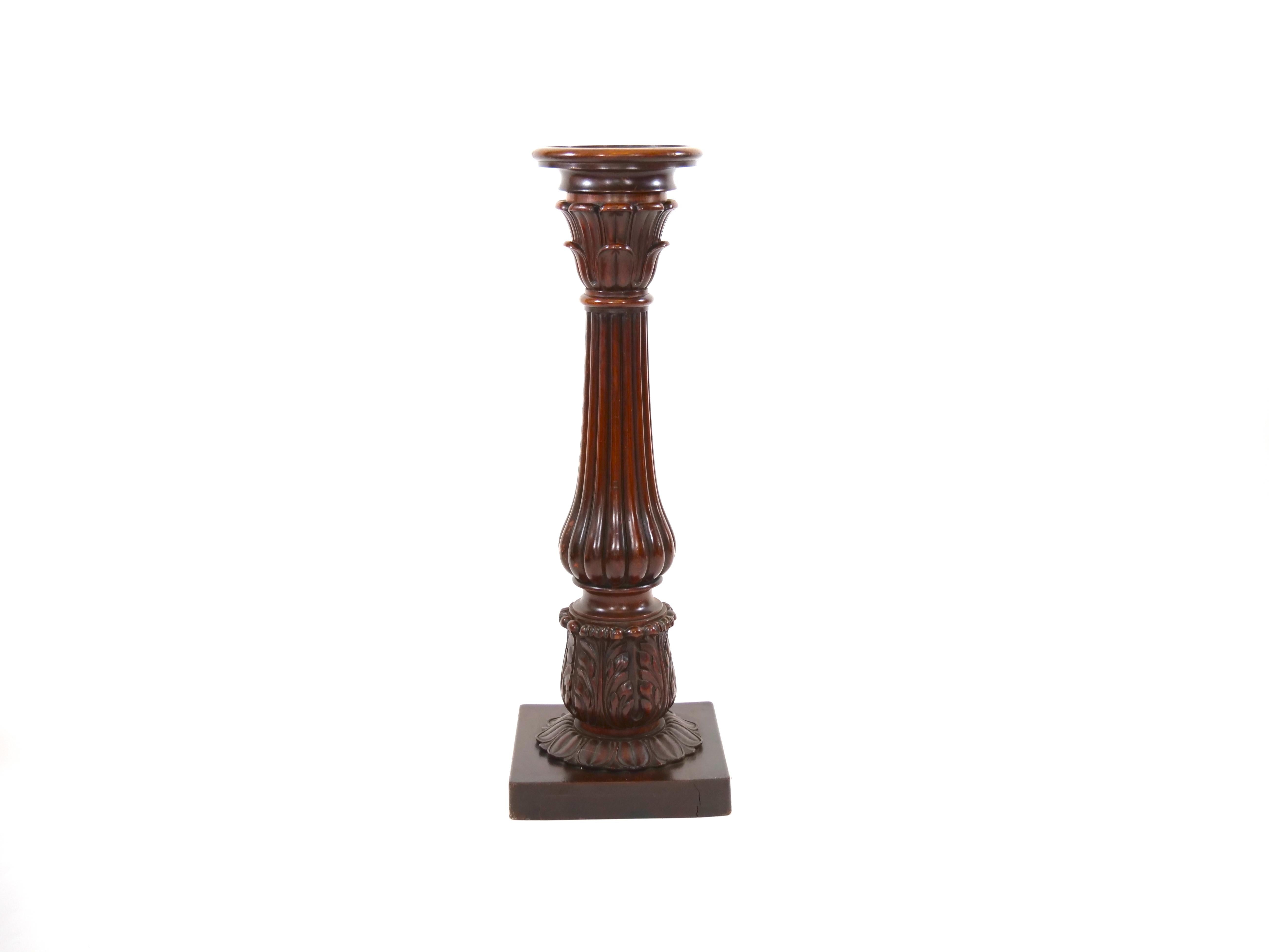 19th Century Mahogany Wood Pedestal Table For Sale 5