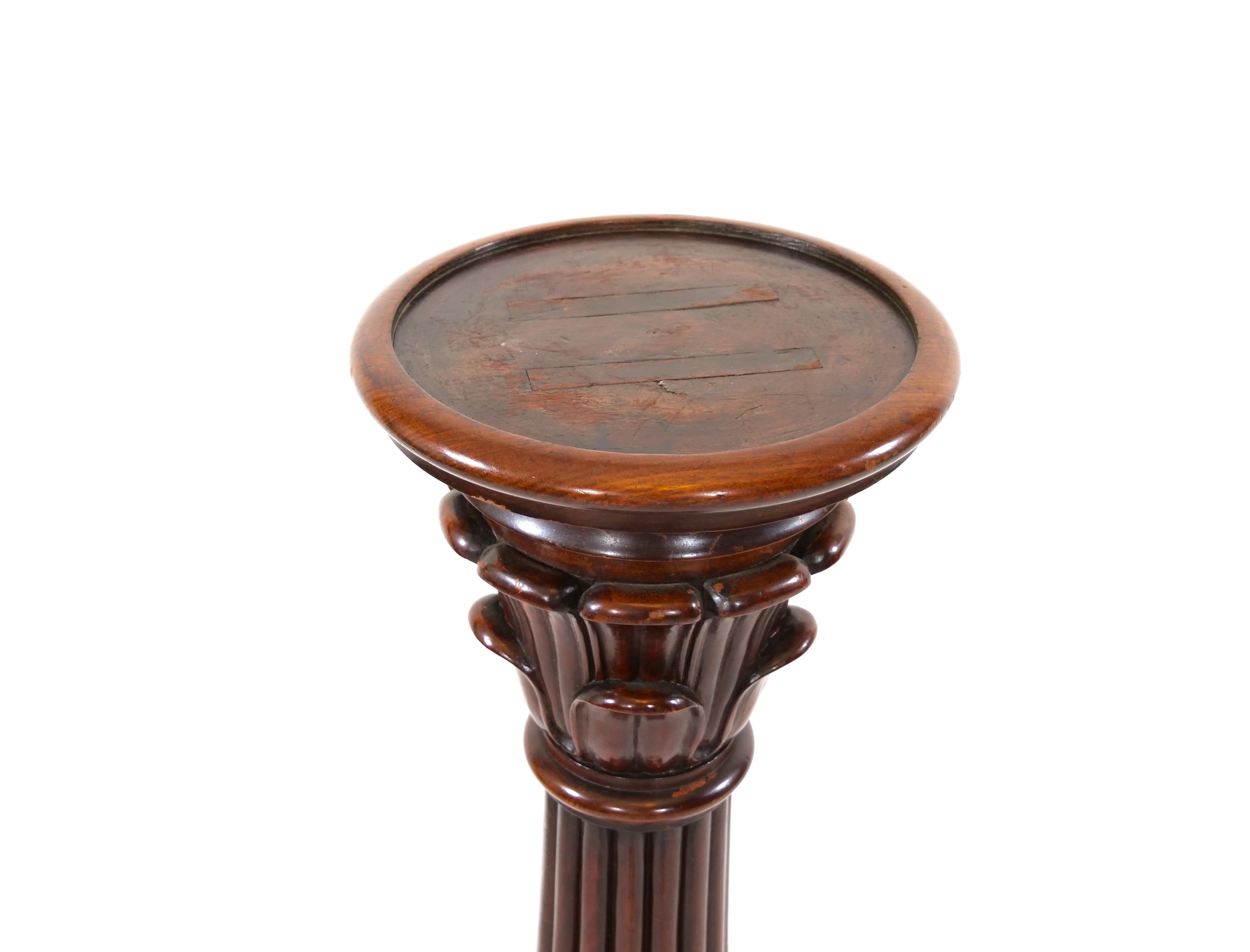 Regency 19th Century Mahogany Wood Pedestal Table For Sale