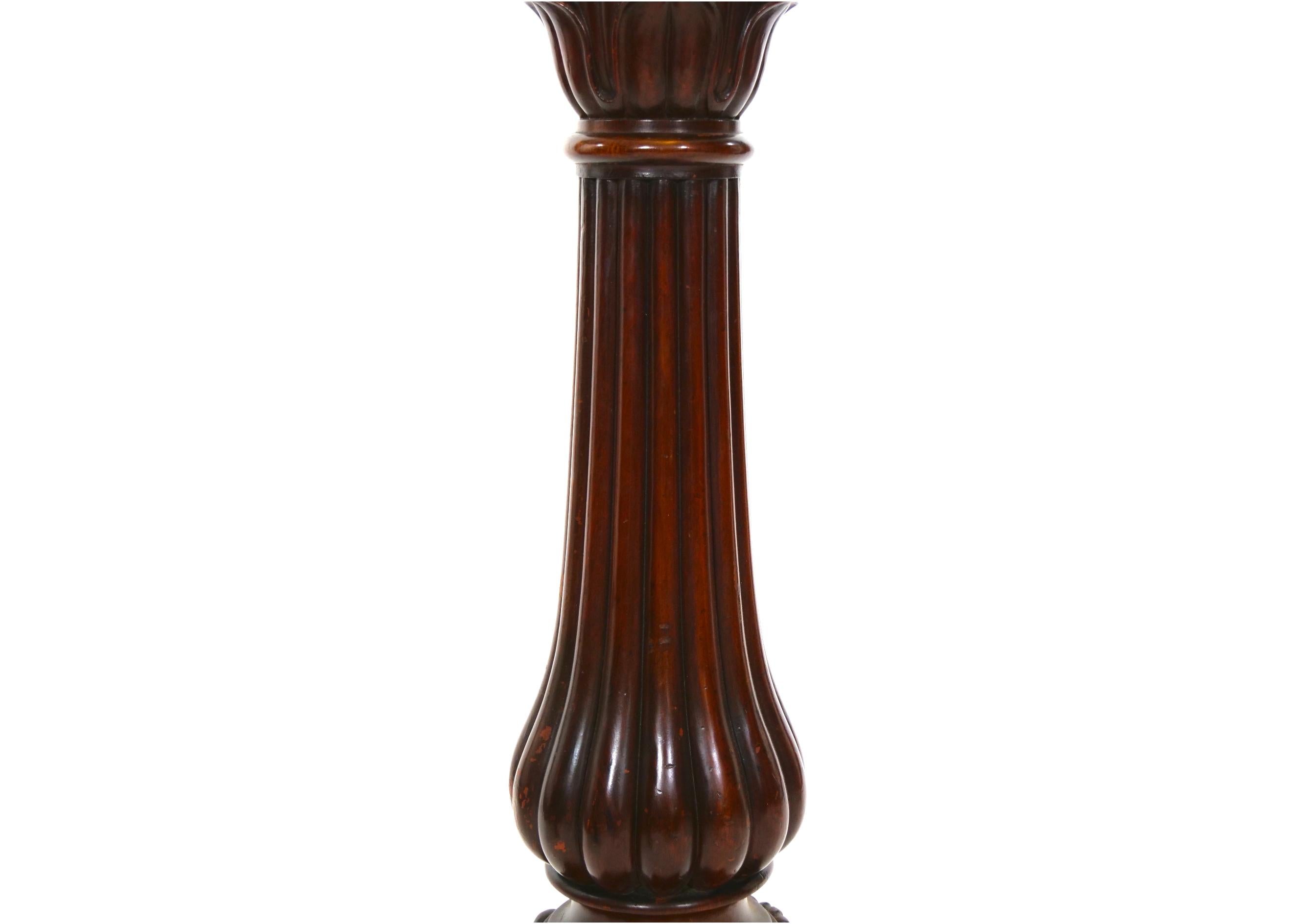 French 19th Century Mahogany Wood Pedestal Table For Sale