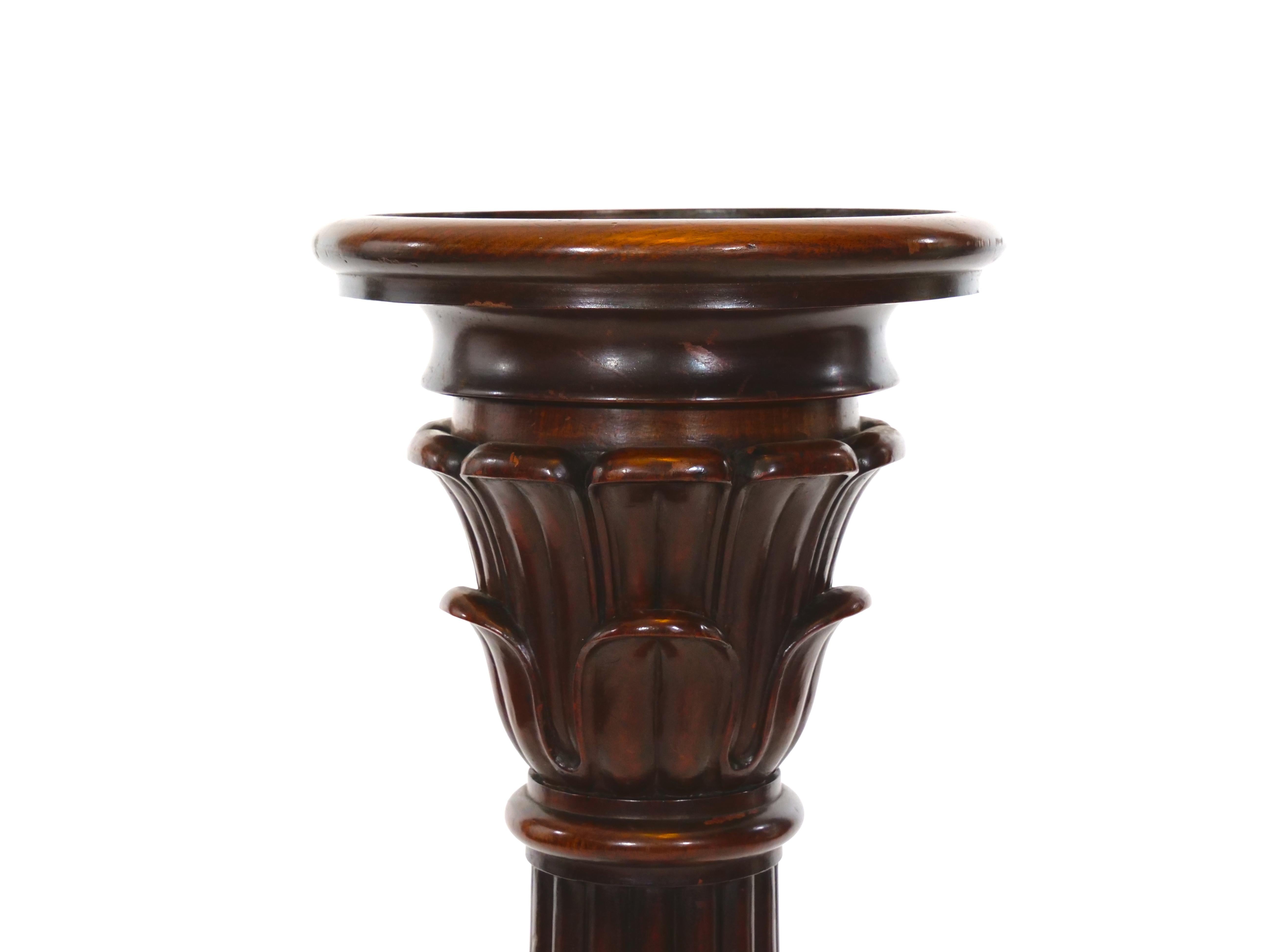 Early 19th Century 19th Century Mahogany Wood Pedestal Table For Sale