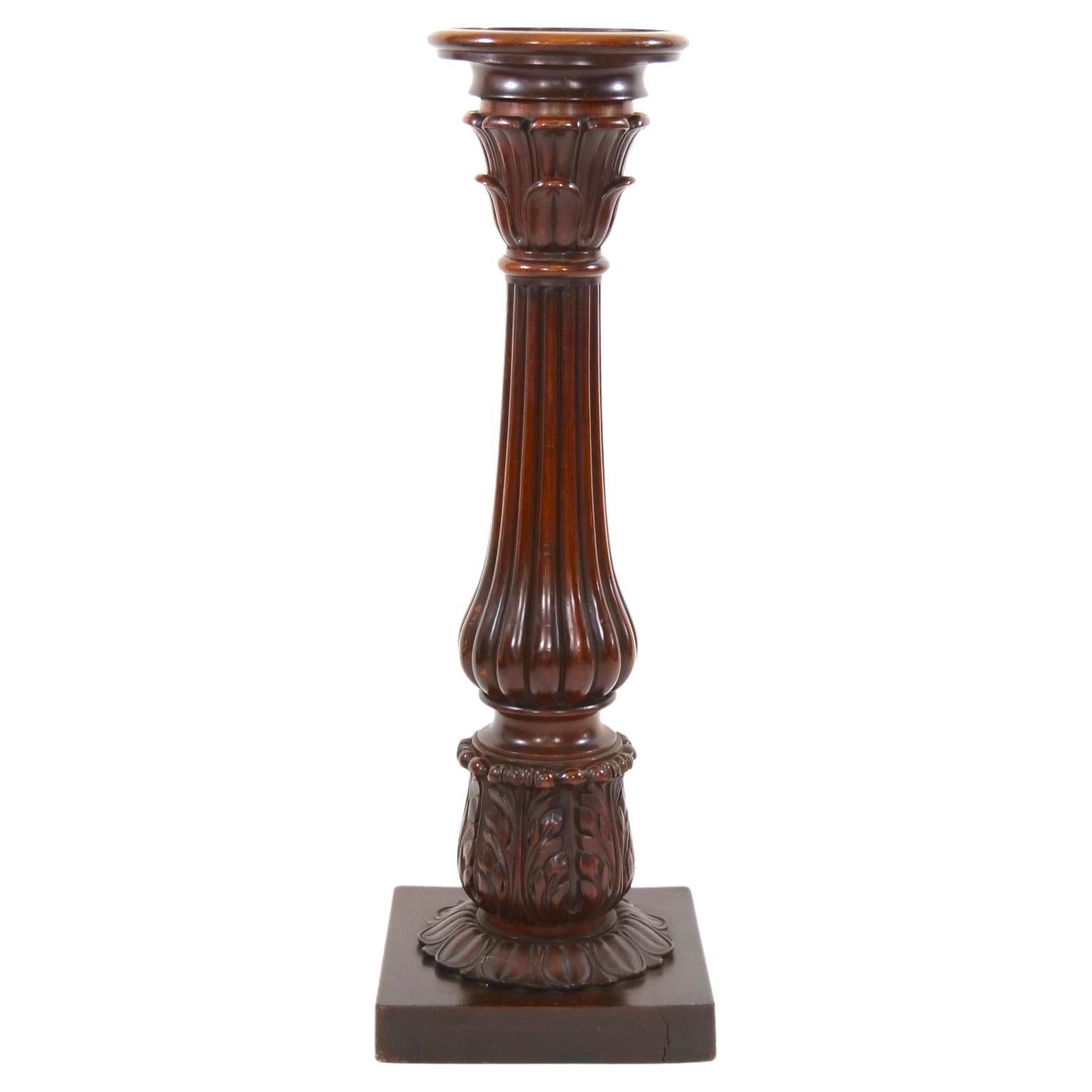 Mesa con pedestal de madera de caoba del siglo XIX