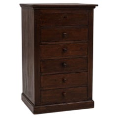 19th Century Mahogany Wooden chest Of Drawers In Original Patina