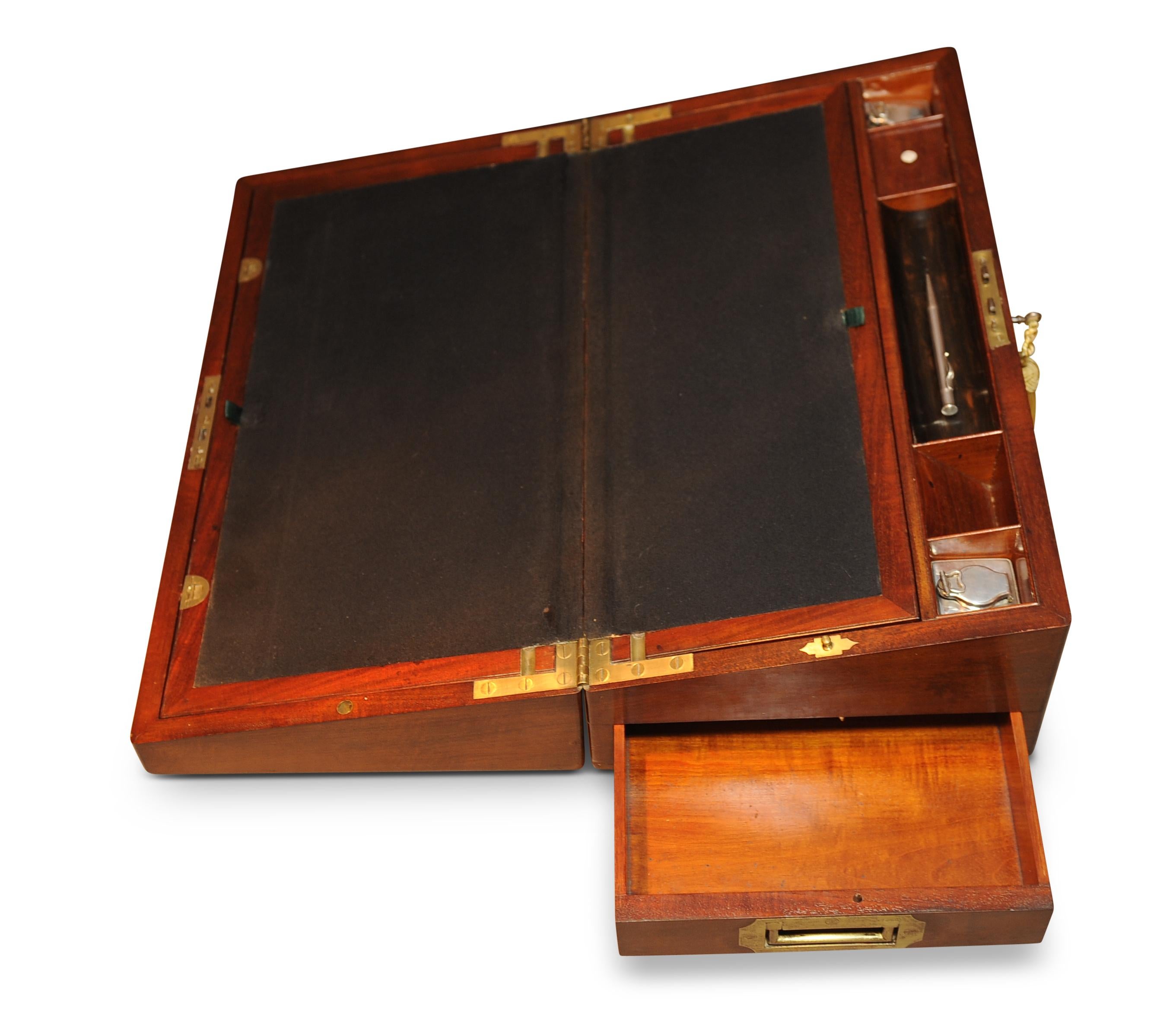 19th Century Mahogany Writing Slope Befit with a Pair of Inkwells by J J Mechi For Sale 7