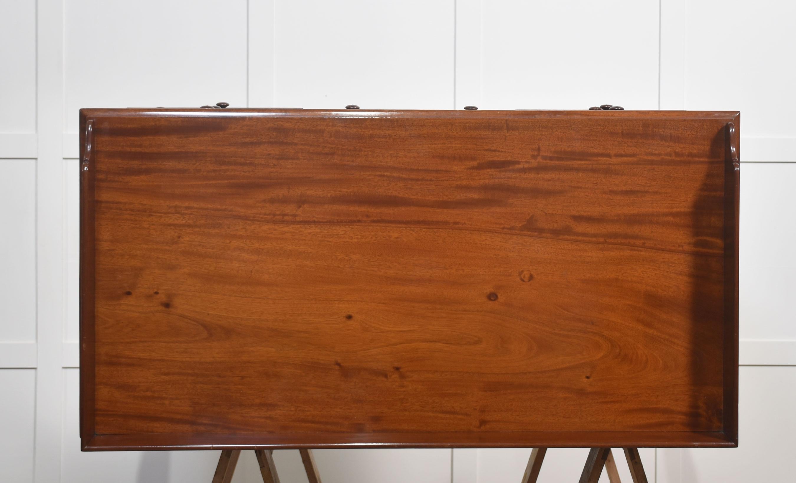 19th century mahogany writing table For Sale 8