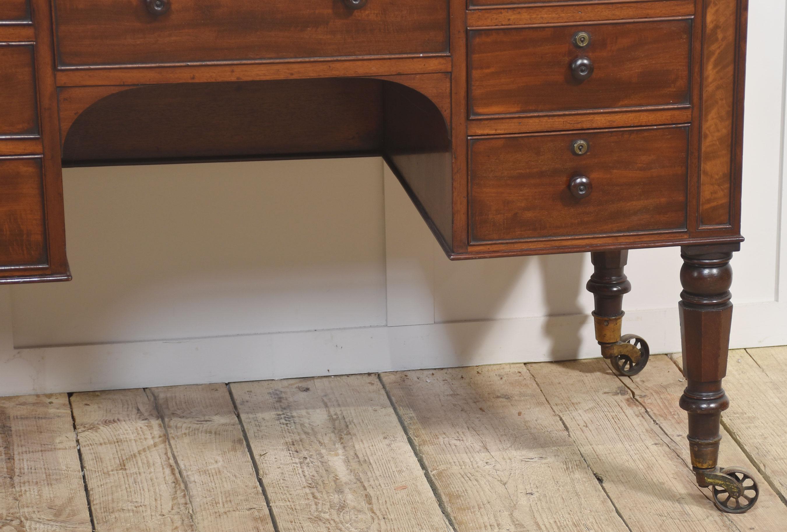 Wood 19th century mahogany writing table For Sale
