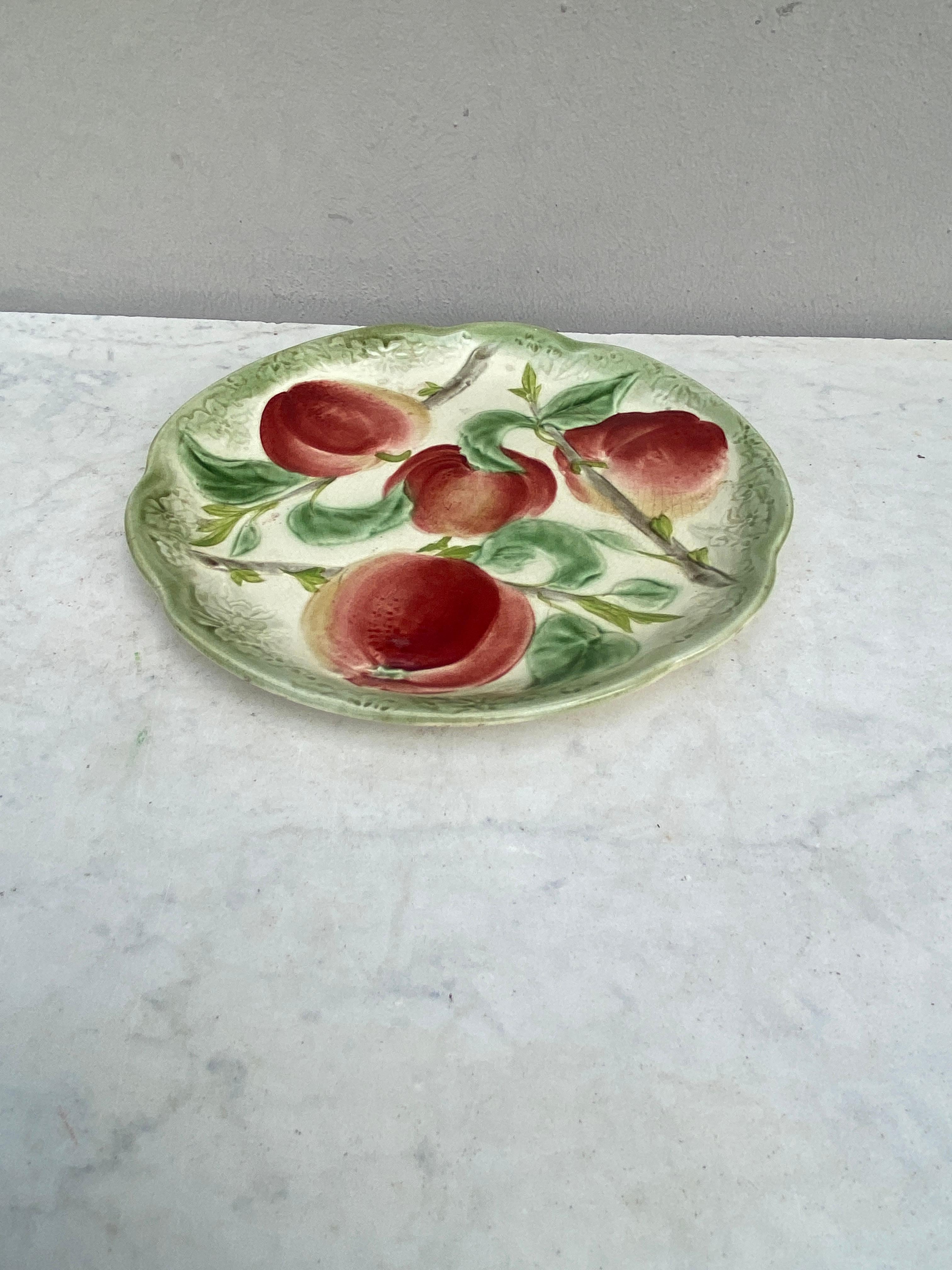 19th Century Majolica Apples Plate Choisy Le Roi In Good Condition In Austin, TX